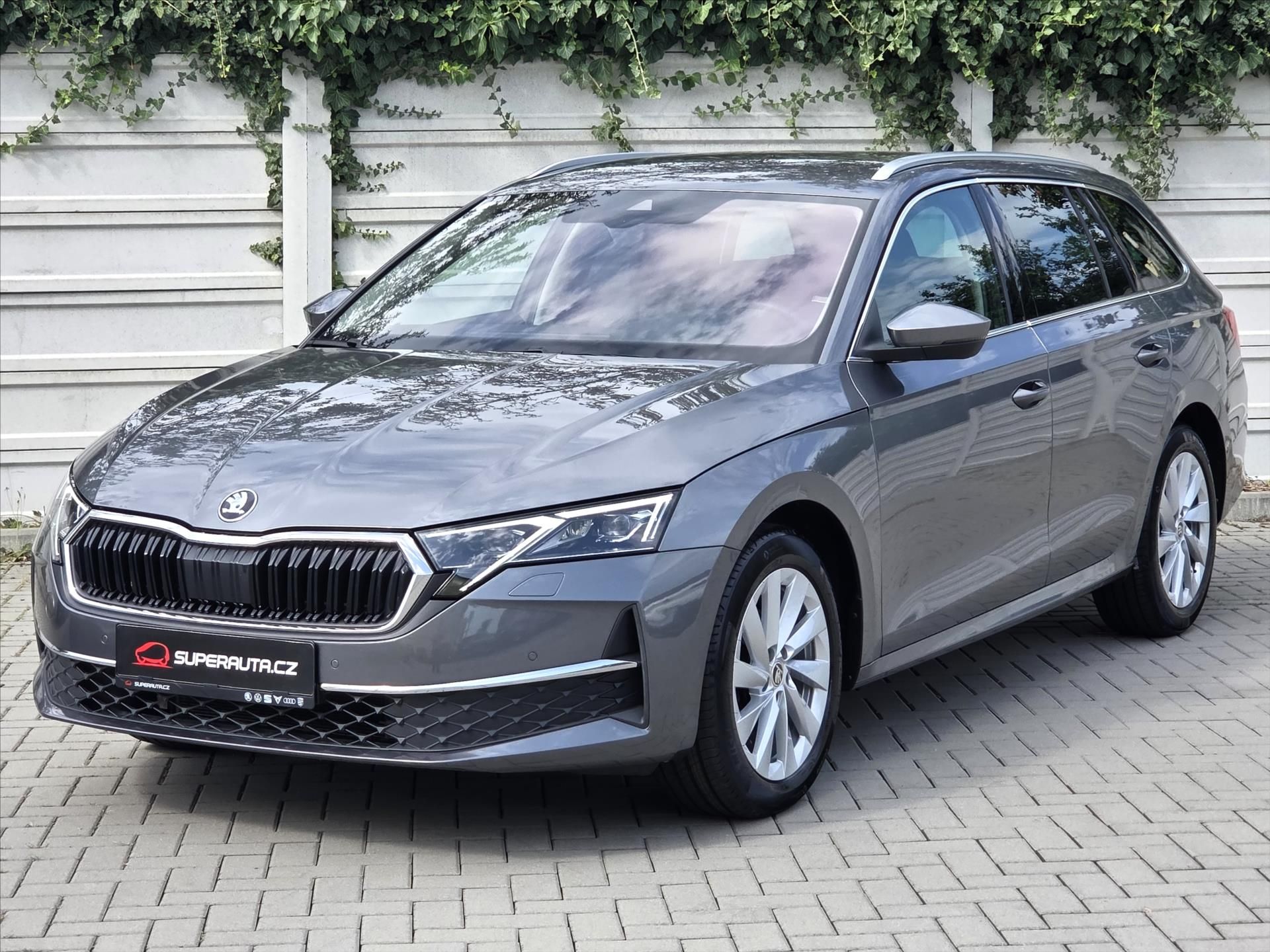 Škoda Octavia, 2,0 TDi DSG Top Selection Tažn - fotka 3