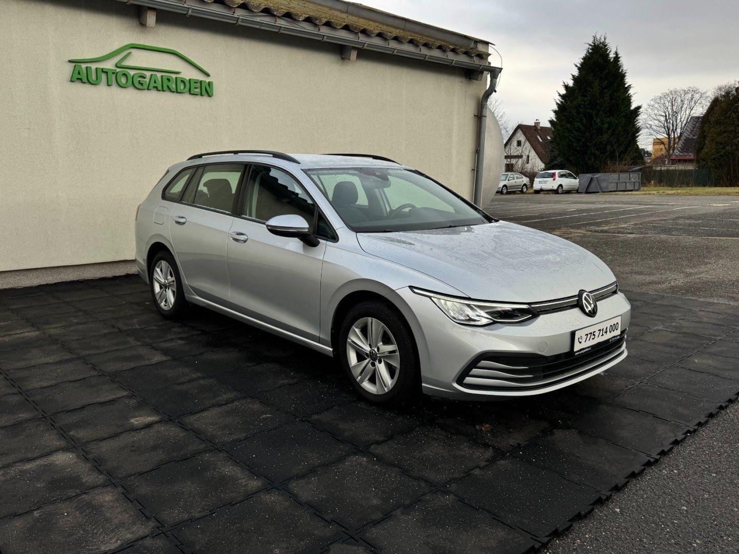 Volkswagen Golf, 2.0TDi, LIFE, DSG, LED, ACC - fotka 2