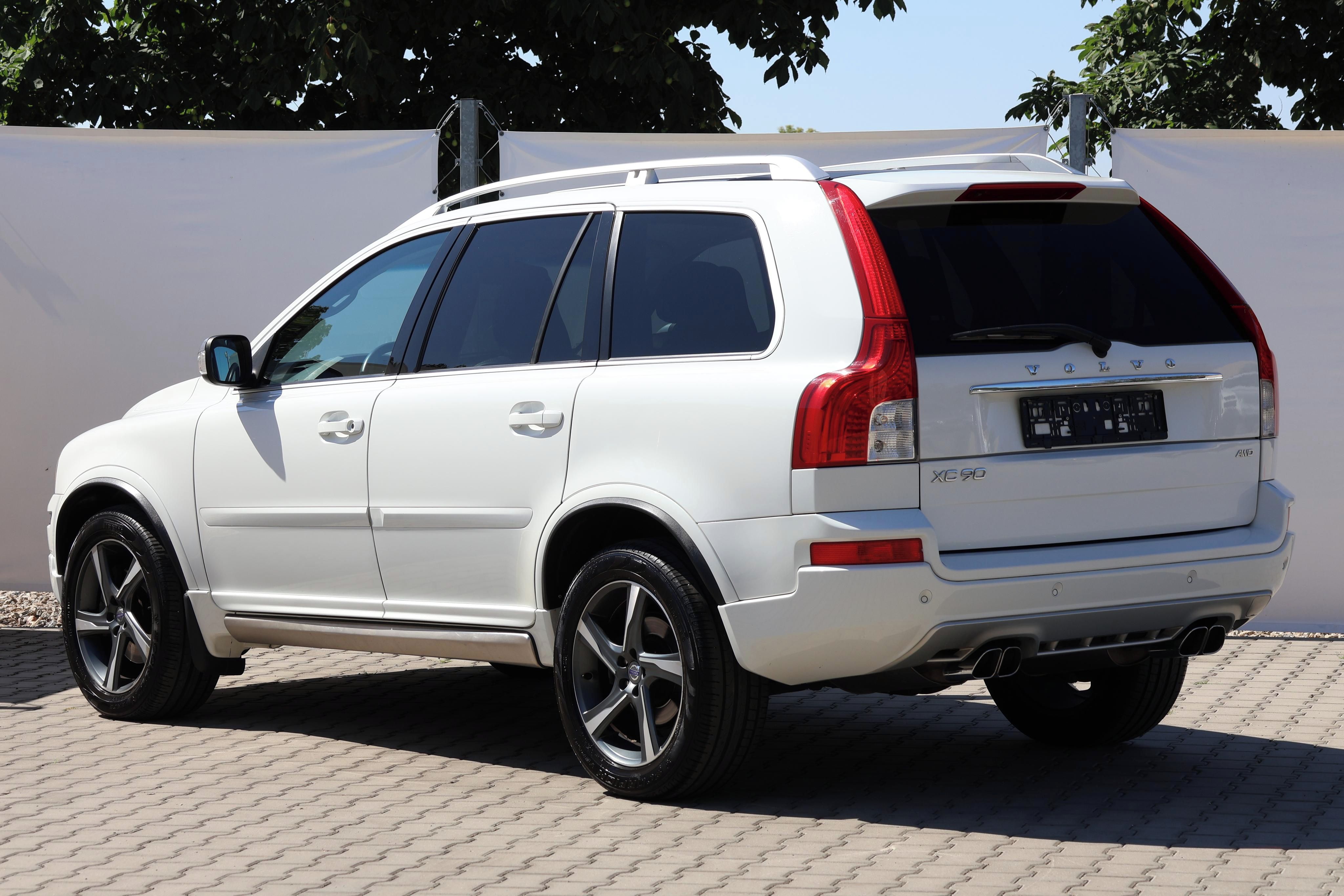 Volvo XC90, 2.4D5*147kW*R-DESING*7Míst*1MA - fotka 4