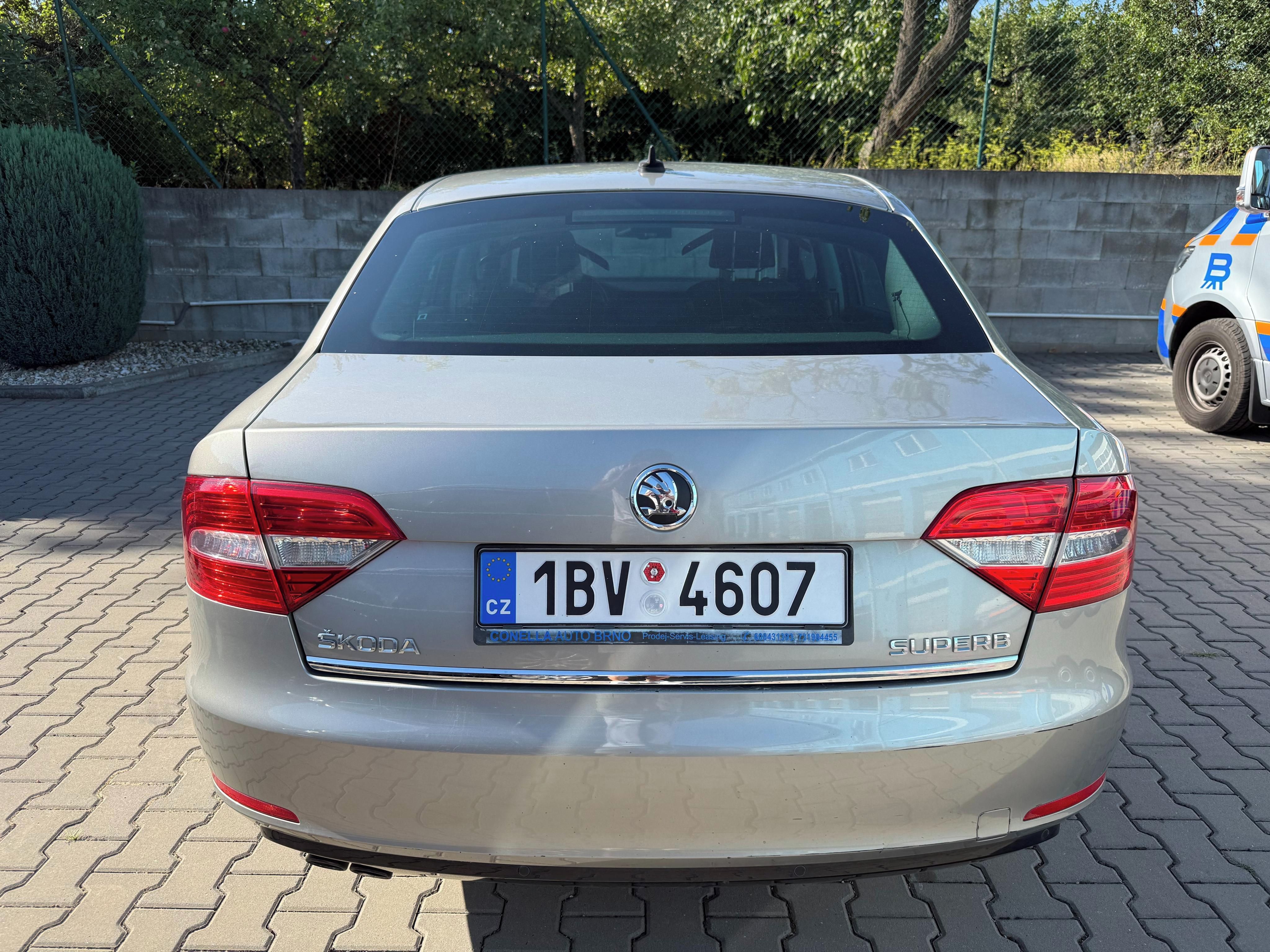 Škoda Superb, 2.0 TDi 125Kw DSG - fotka 4