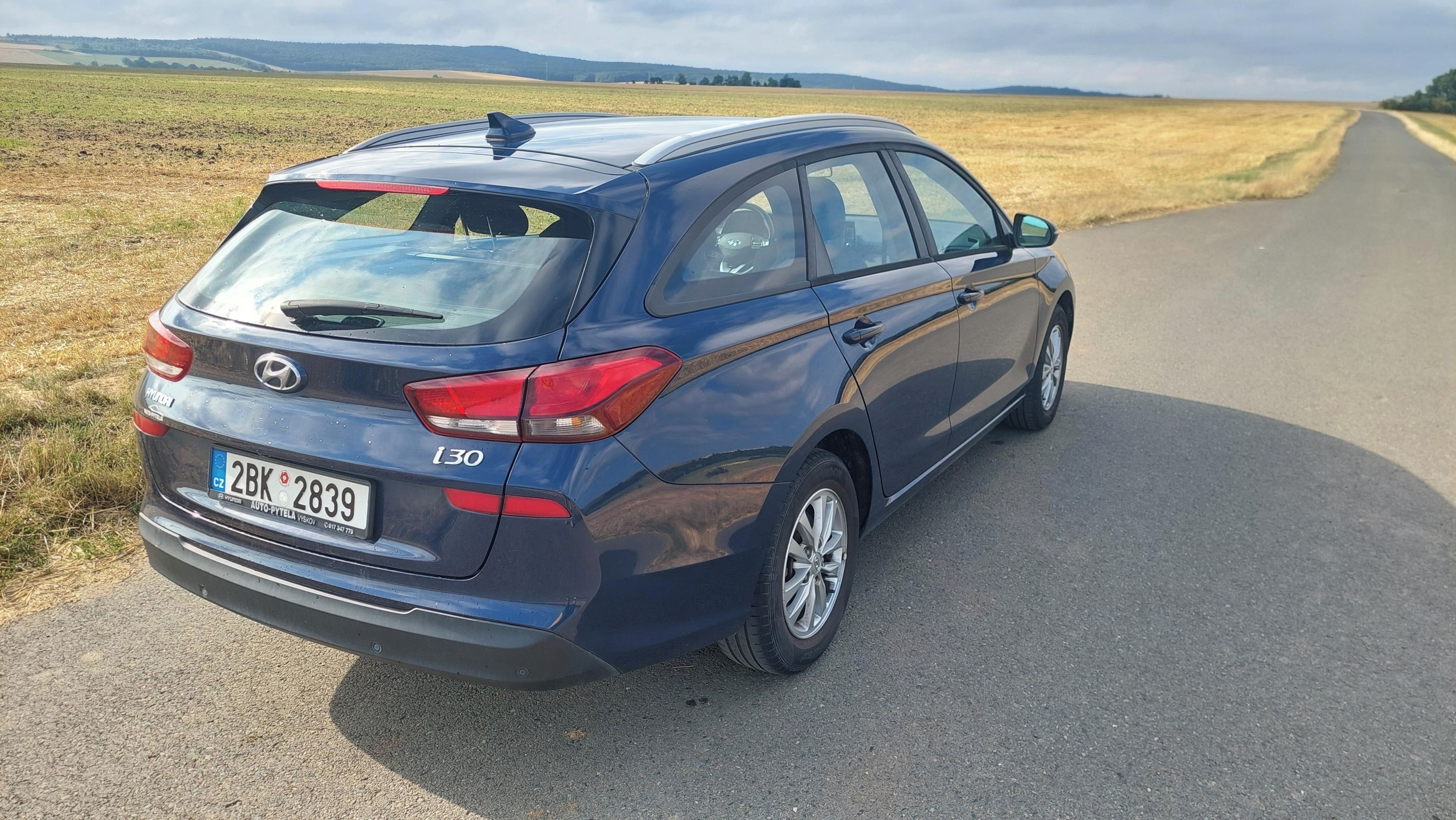 Hyundai i30, Hyundai i30 kombi 1,4 73kw - fotka 4