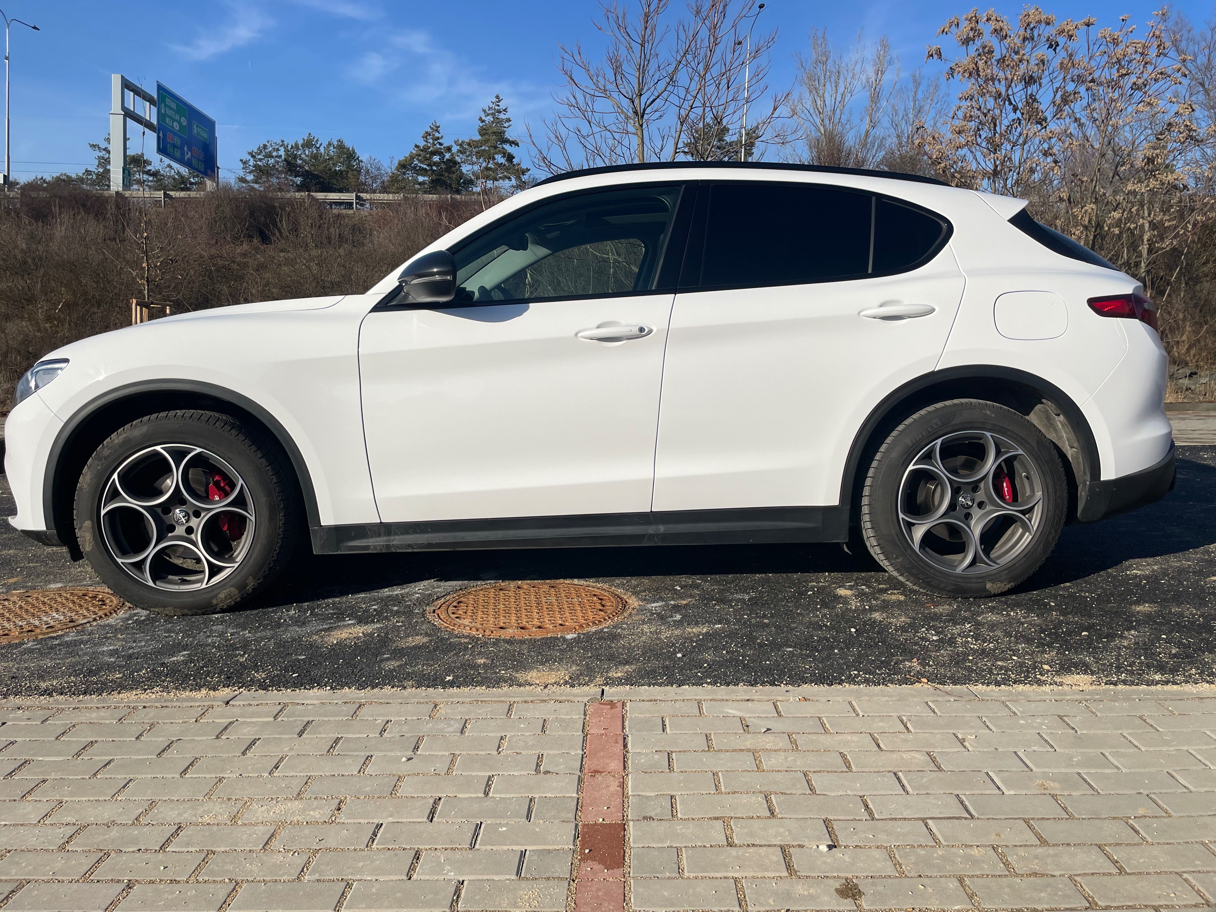 Alfa Romeo Stelvio, Alfa Romeo Stelvio 2.0 Turbo 2 - fotka 3
