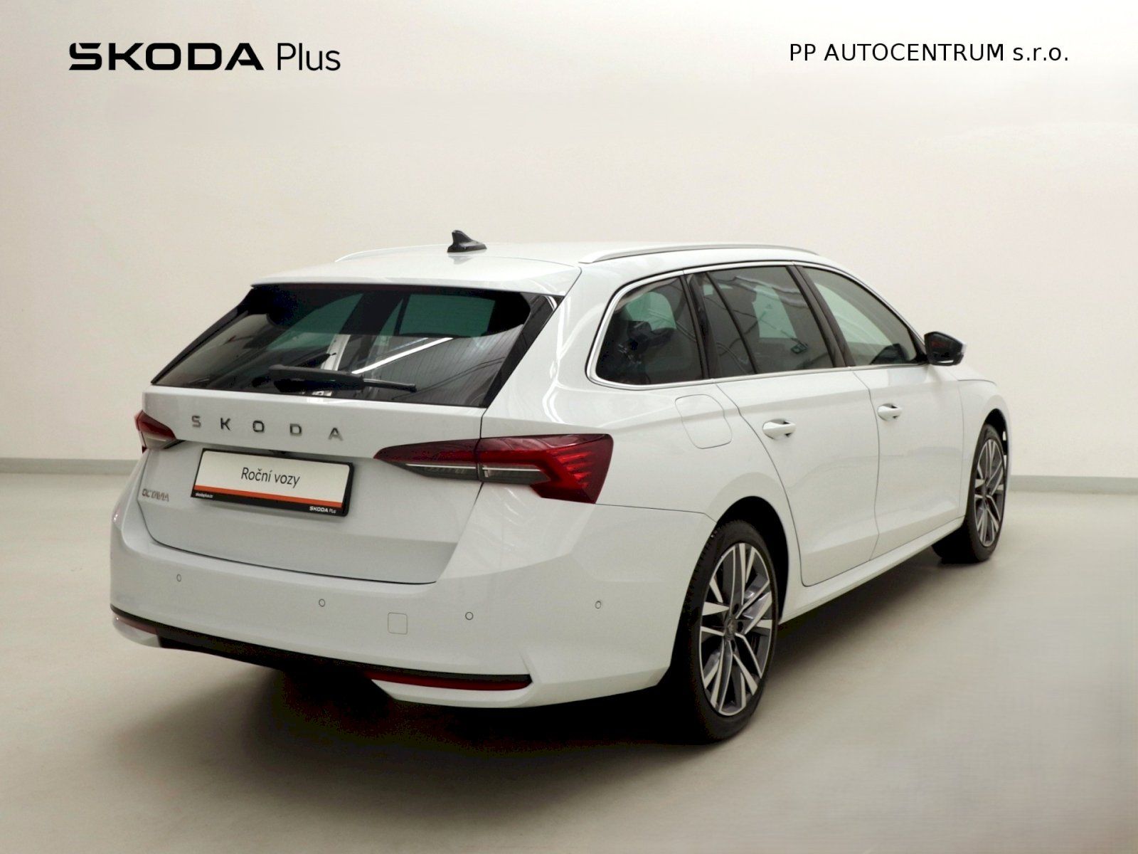 Škoda Octavia, Exclusive Selection DSG 2.0TDI - fotka 2