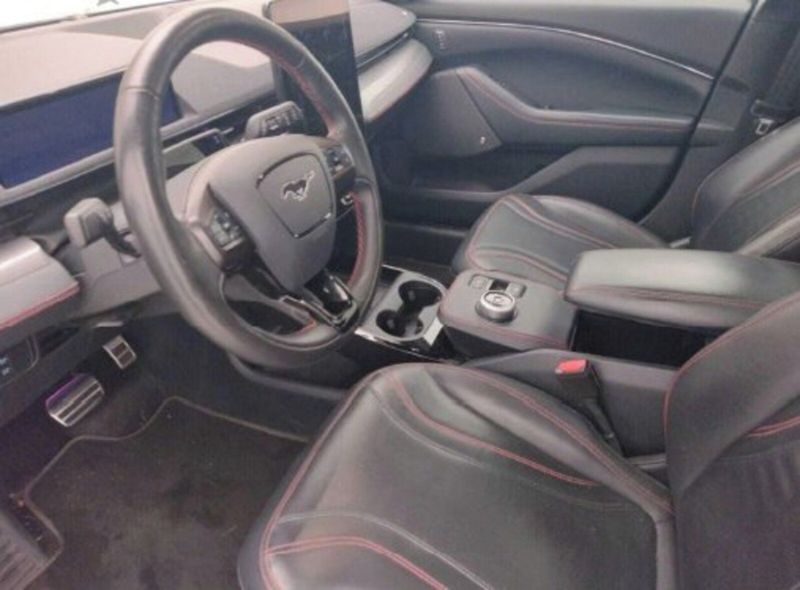 Ford Mustang Mach-E, Standard Range AWD, 4X4 - fotka 3