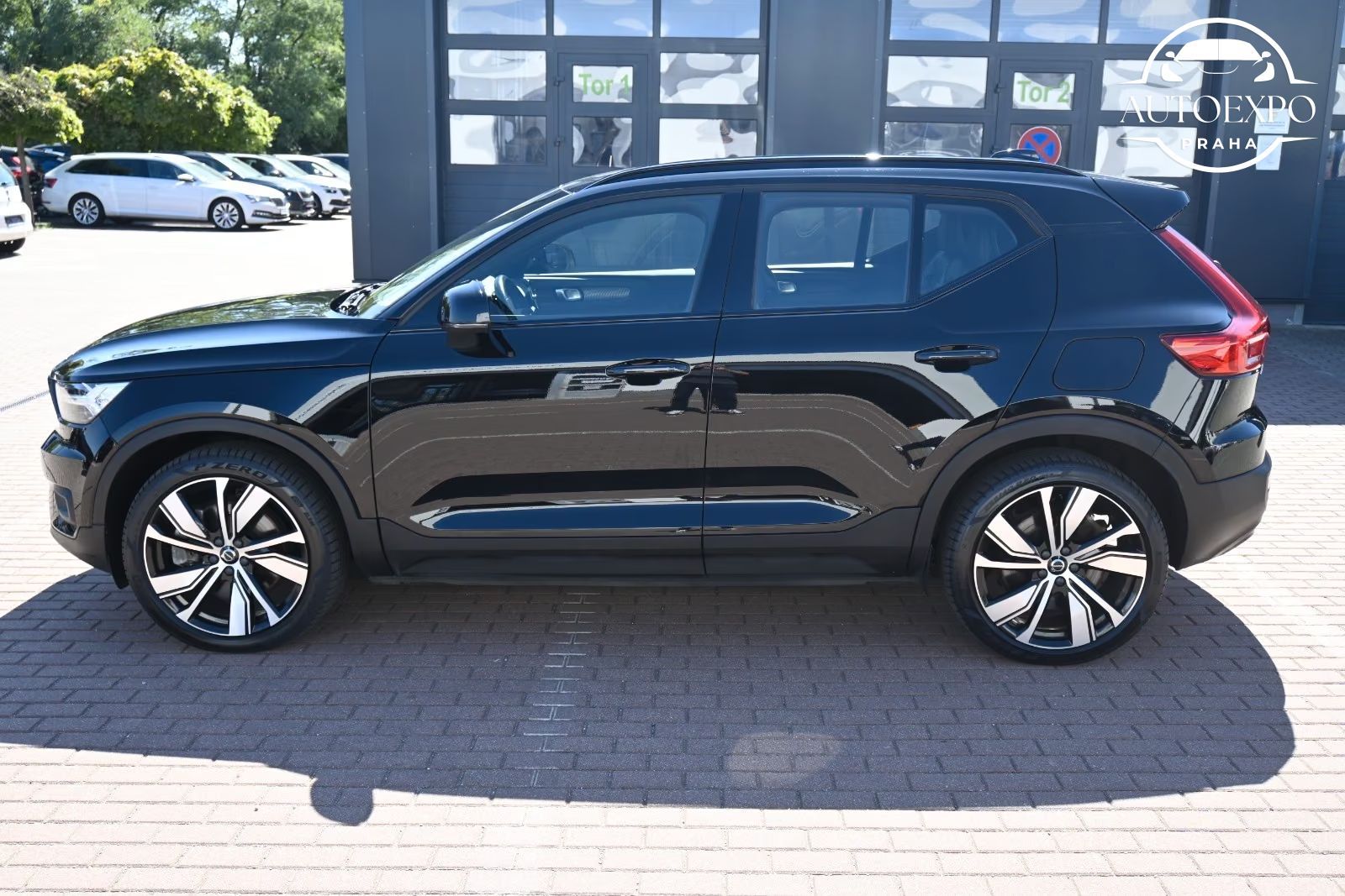 Volvo XC40, BEV AWD R Design*HARMAN/KARDON - fotka 5