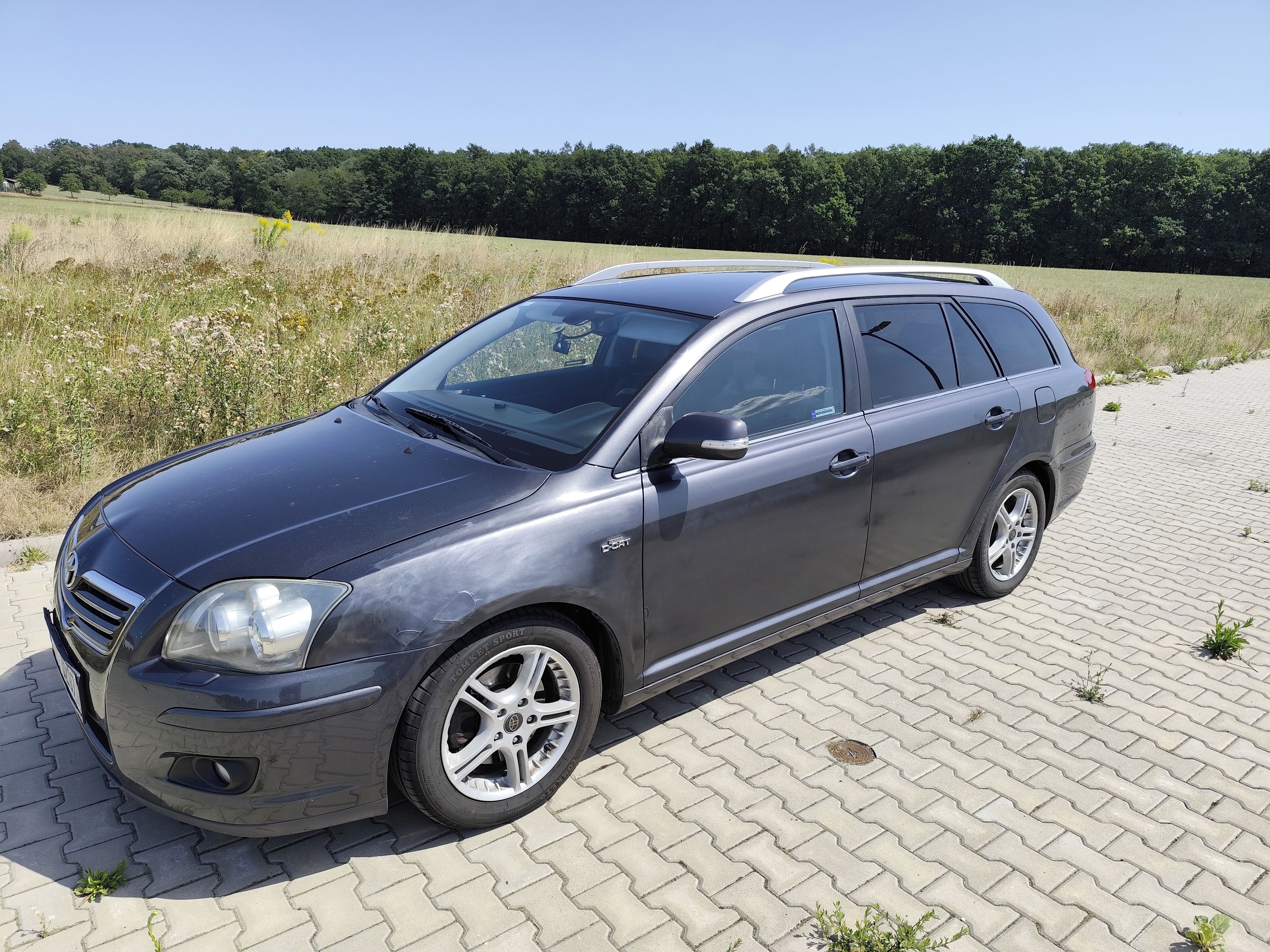Toyota Avensis, Avensis 2.2 D-CAT 130 kw - fotka 4