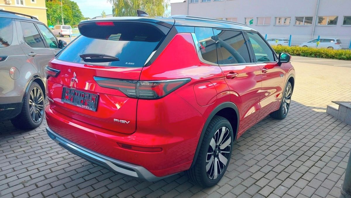 Mitsubishi Outlander, 2.4PHEV INSTYLE+ 8LET záruka - fotka 4
