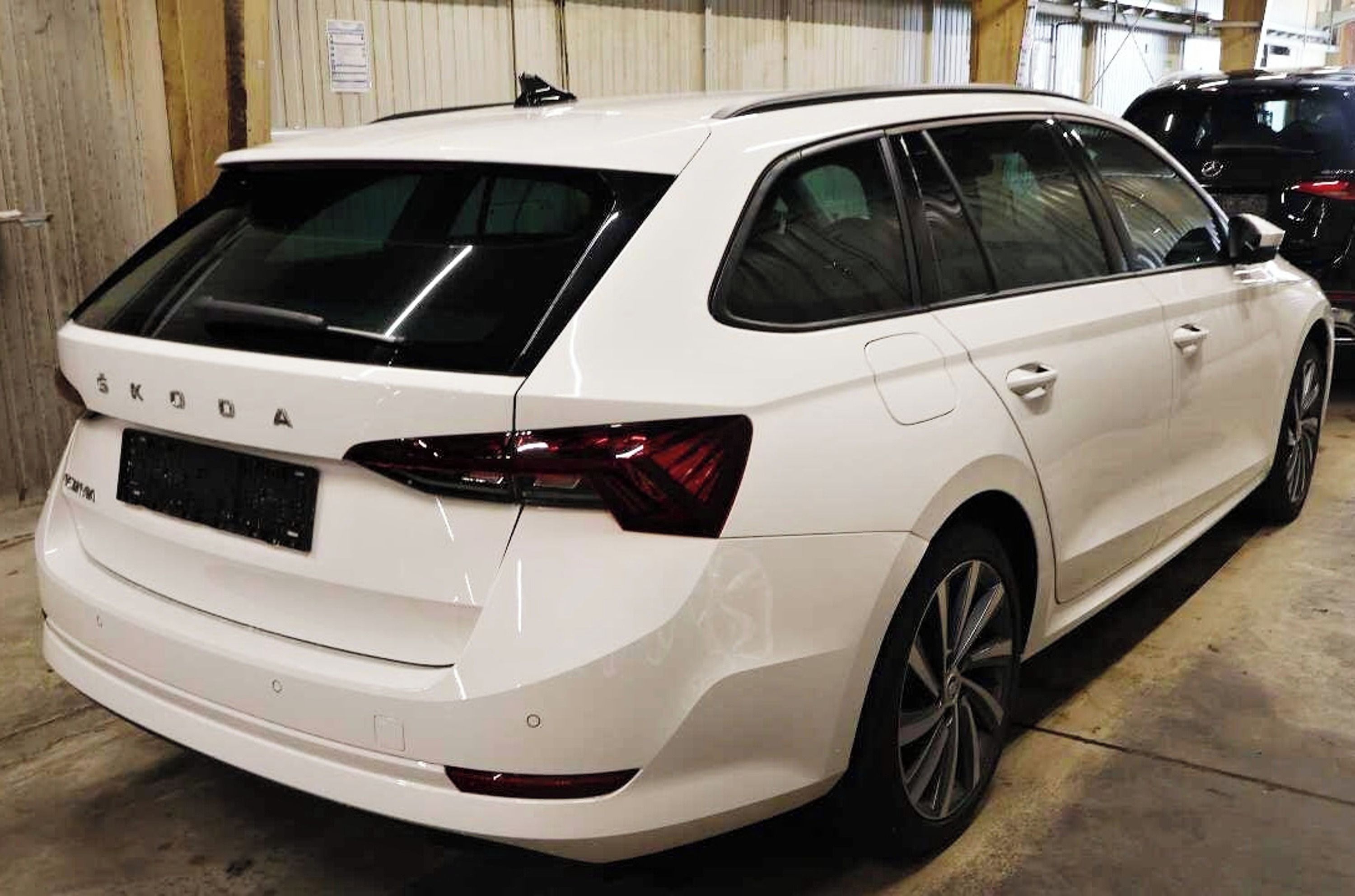 Škoda Octavia, 2.0 TDi (110 kW), plný servis - fotka 4