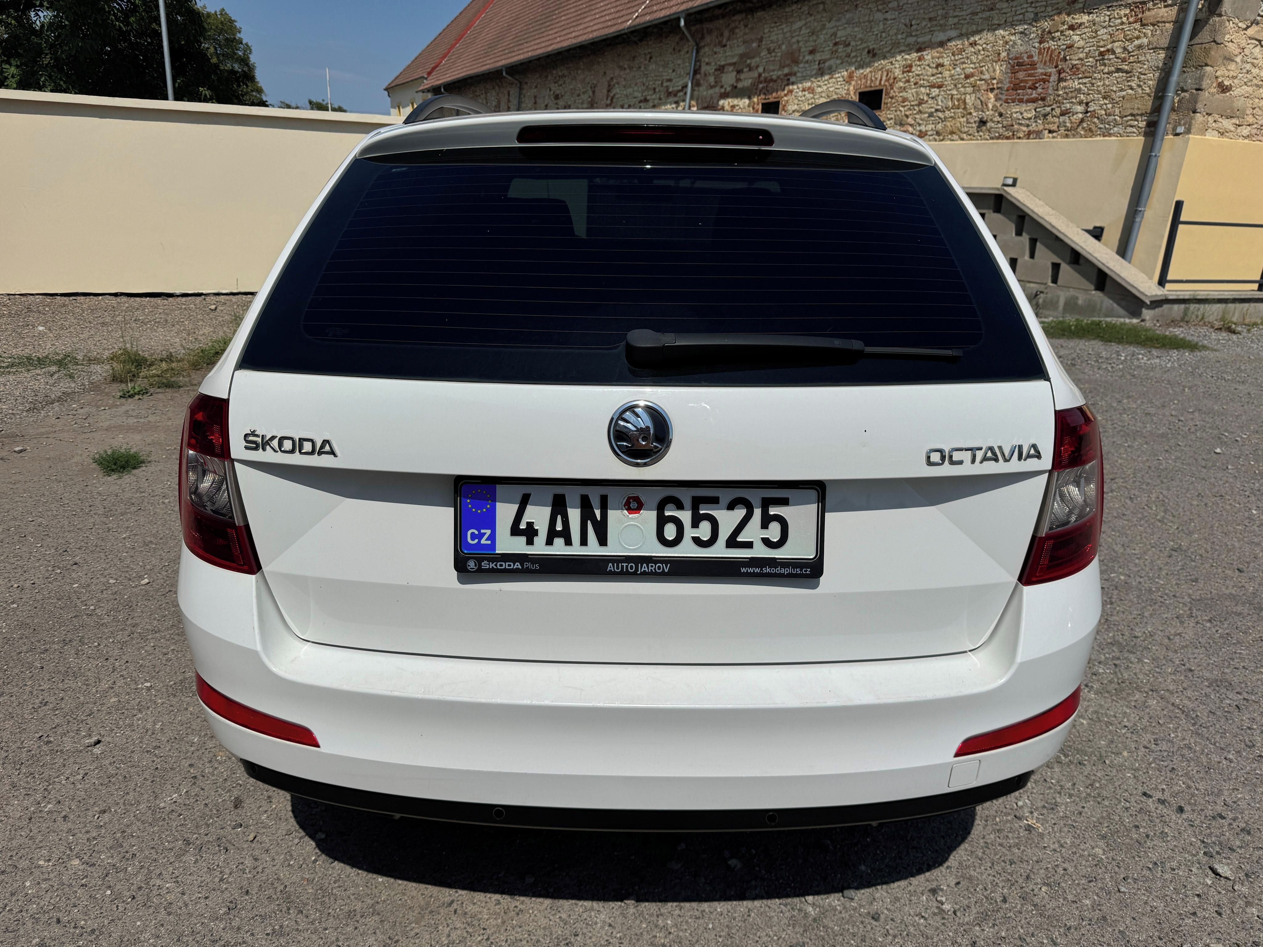 Škoda Octavia, III 1.2 TSI 77KW ELEGANCE CZ - fotka 6