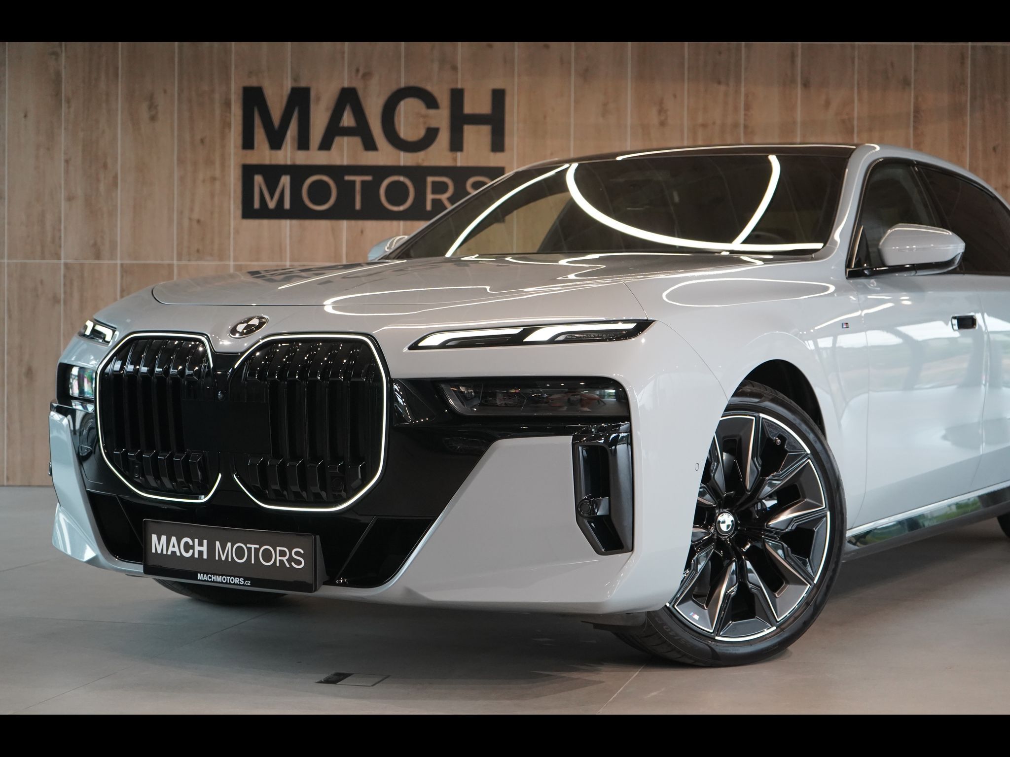 BMW Řada 7, 740d xDrive , Integral, Pano - fotka 2