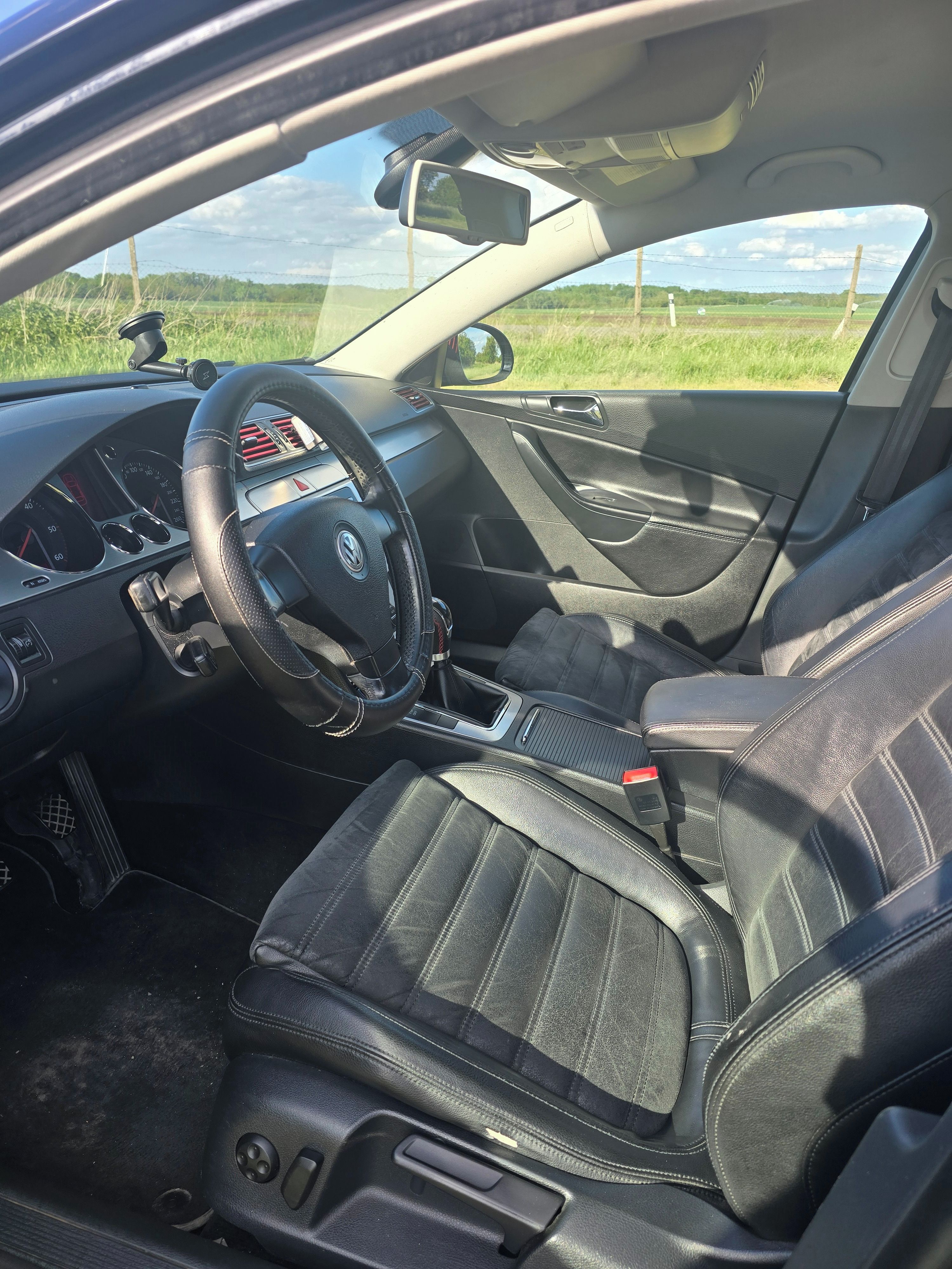 Volkswagen Passat, Passat B6 2.0 TDI Sedan 2008 - fotka 6
