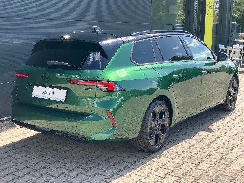 Opel Astra, ST Ultimate Hybrid 1.2 Turbo - fotka 6