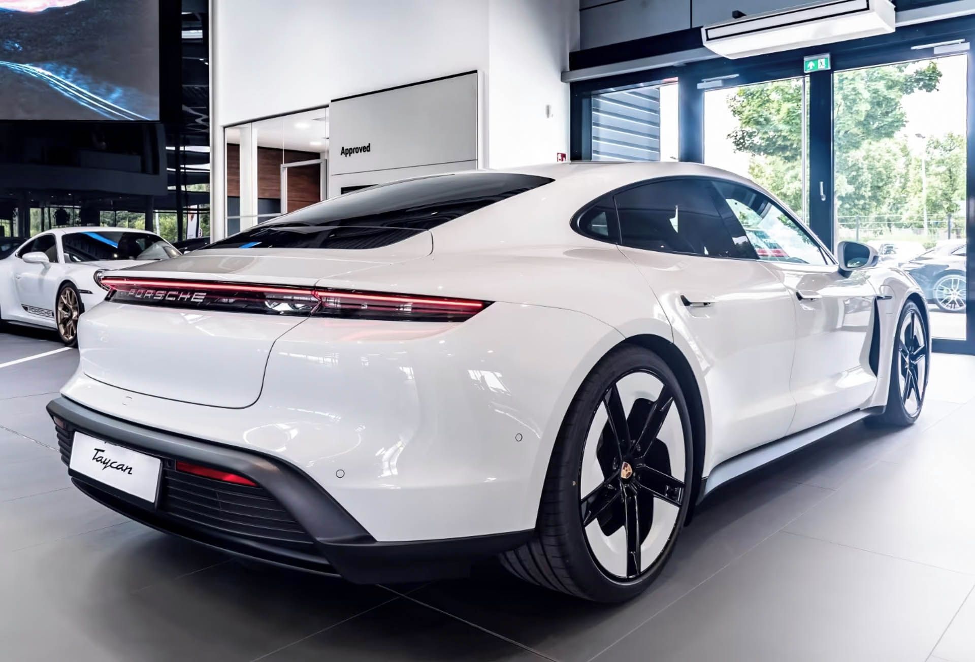 Porsche Taycan, 4 SportDesign Matrix ACC 360 - fotka 6