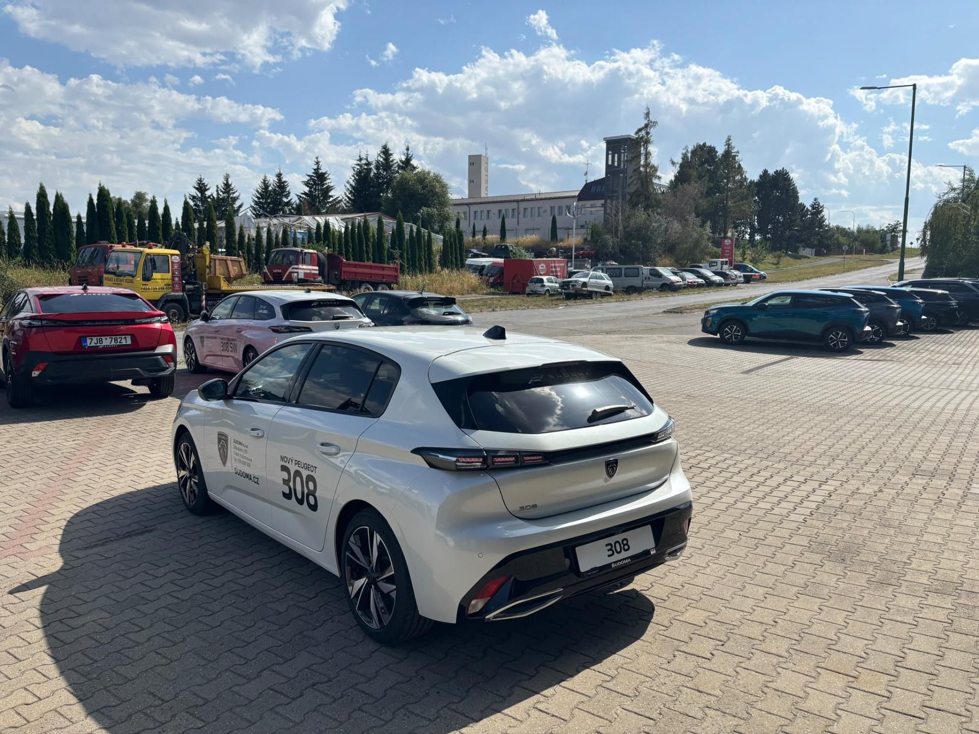 Peugeot 308, ALLURE 1.2 PureTech 130k MAN6 - fotka 5