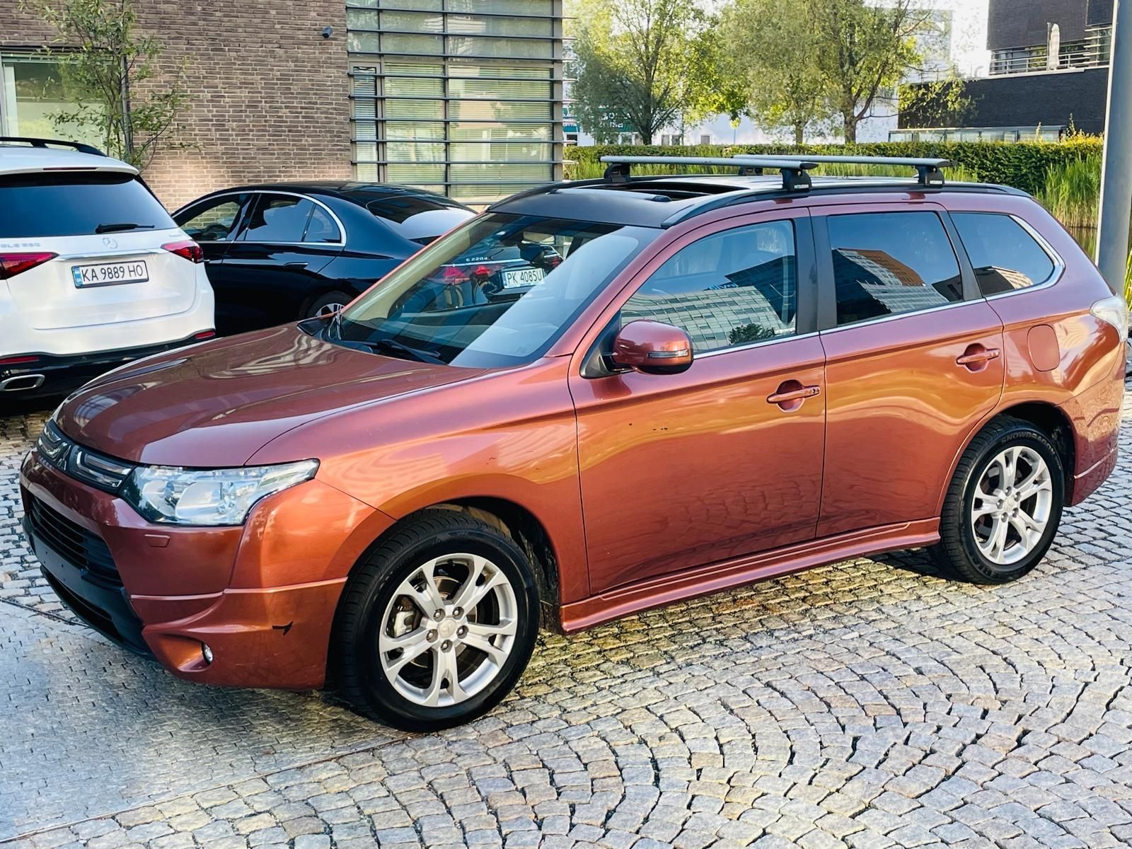 Mitsubishi Outlander, 2.2D 4x4 7MÍST KAMERA SERVISKA - fotka 4