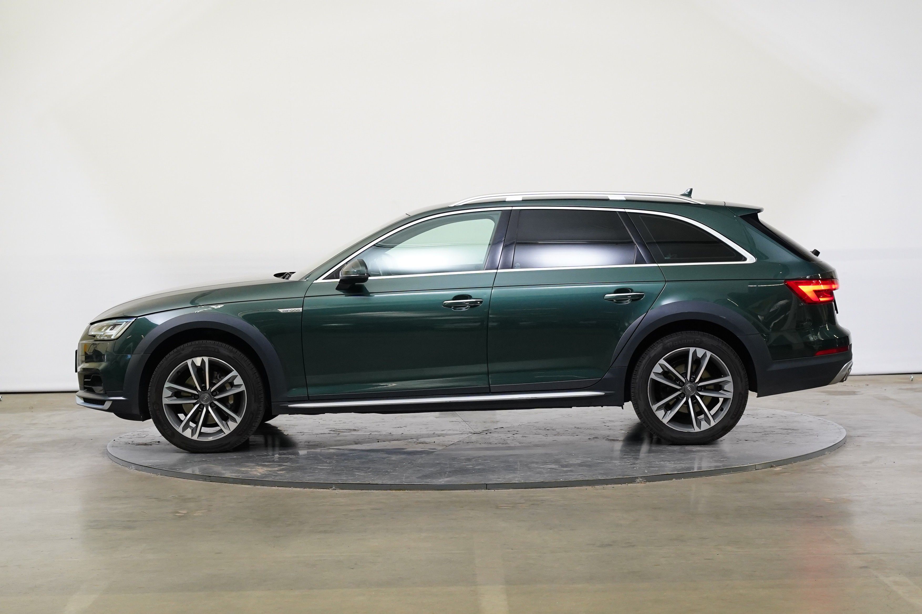 Audi A4 allroad, 2.0 TDI 140 kW Quattro - fotka 3