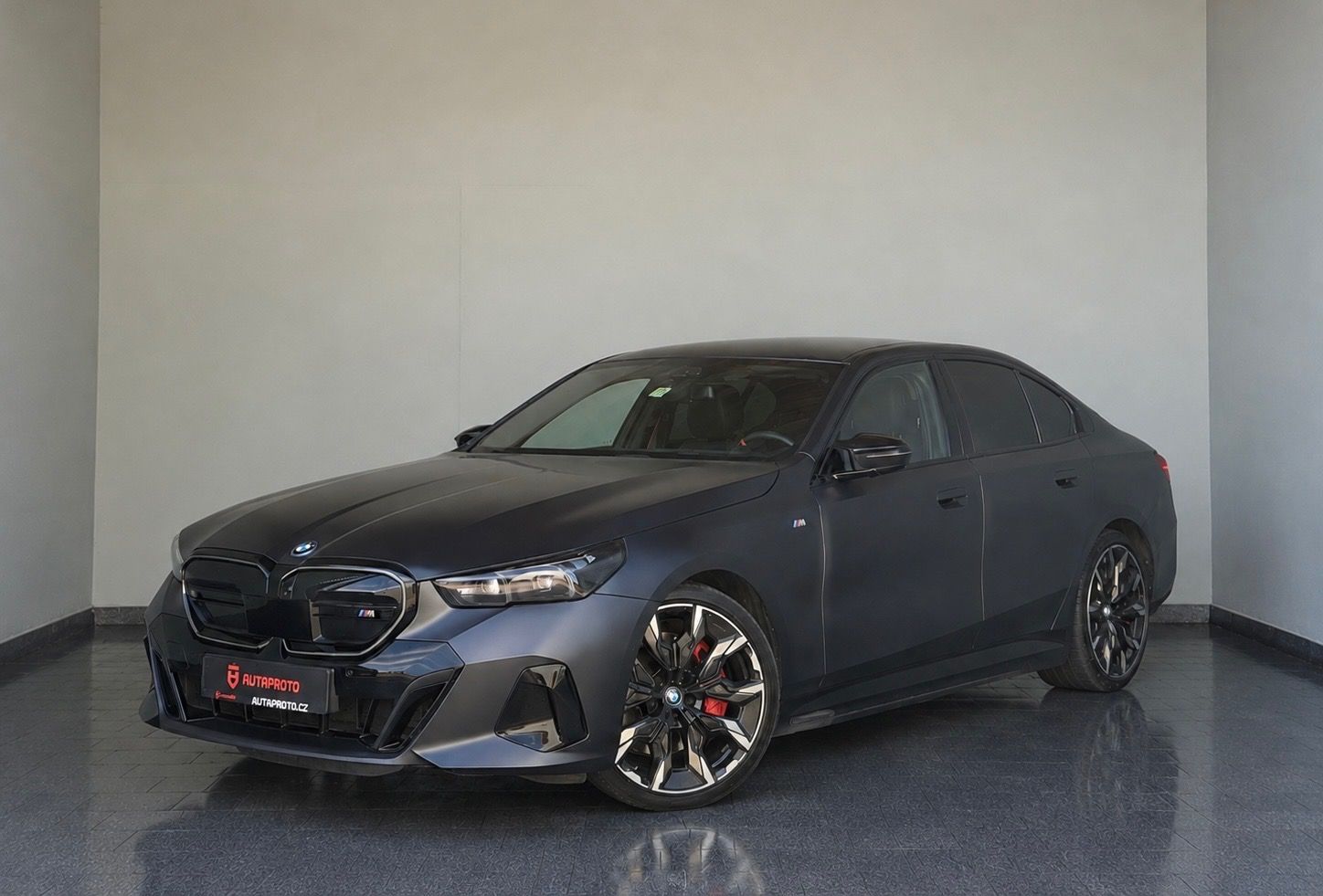 BMW i5, M60-xD-600PS-360-HUD-H&K-PANO - fotka 2