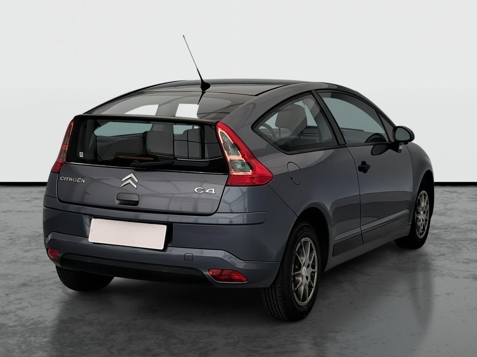 Citroën C4, 1.4 16V, po STK, rezervace - fotka 5