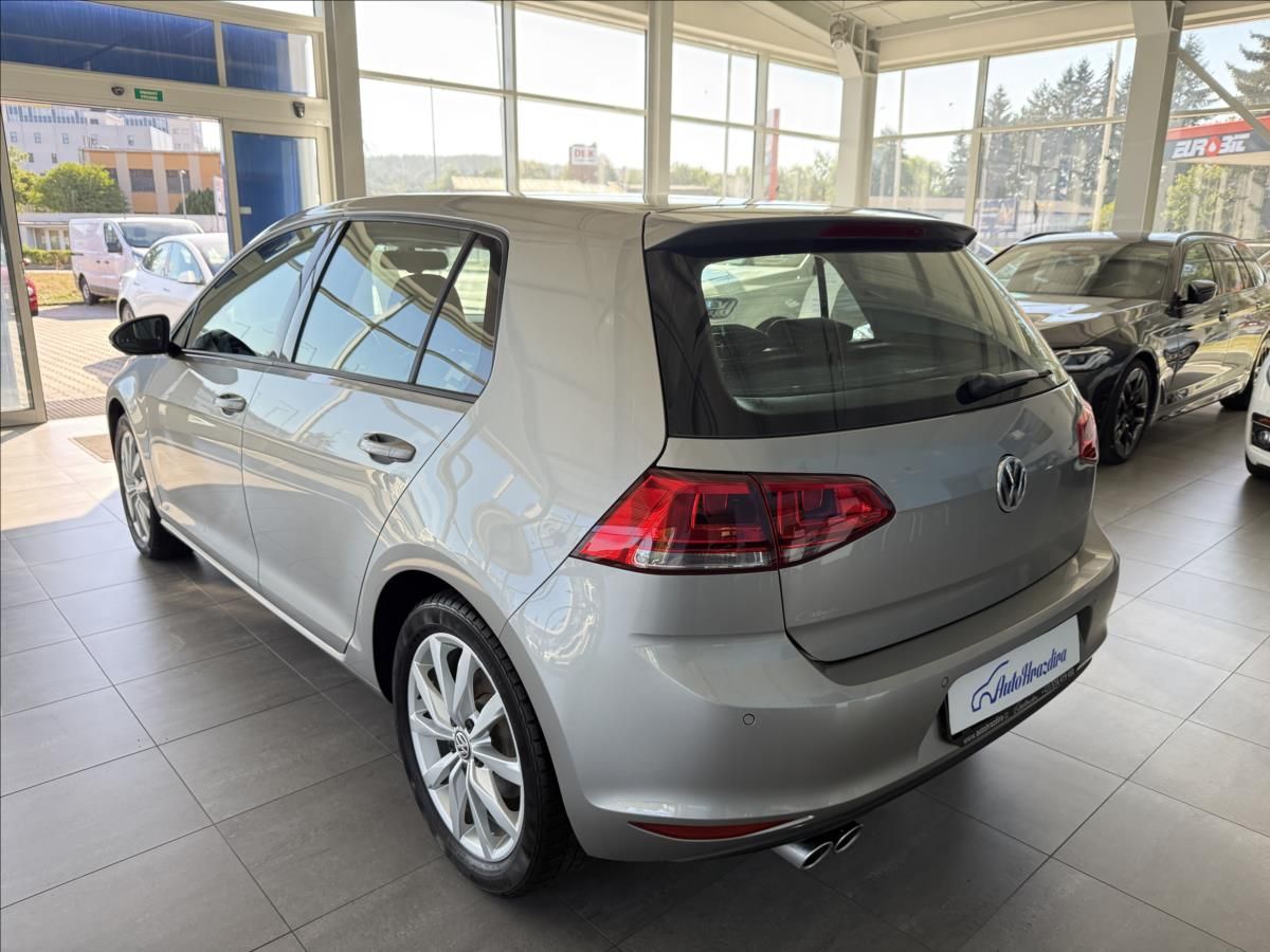 Volkswagen Golf, 1,4   TSI 92kW,HIGHLINE,SERVIS - fotka 4