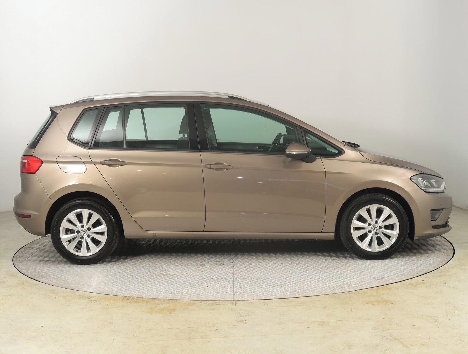 Volkswagen Golf Sportsvan, 1.2 TSI, Automat, ČR,1.maj - fotka 6