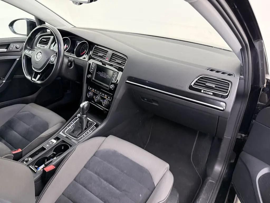 Volkswagen Golf, 1.4TSI DSG Highline ACC 1.Maj - fotka 4