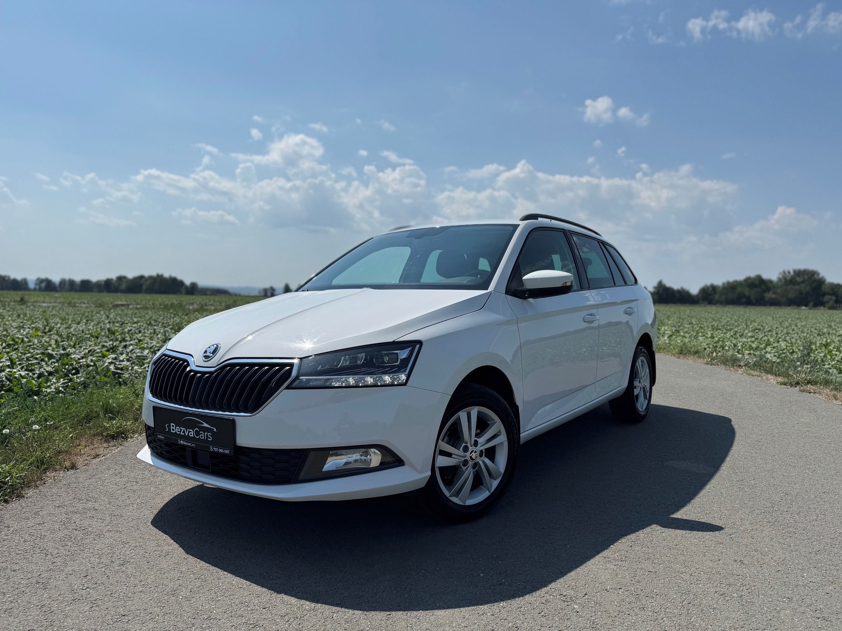 Škoda Fabia, Combi 1.0TSI Full Led, Výhřev - fotka 2