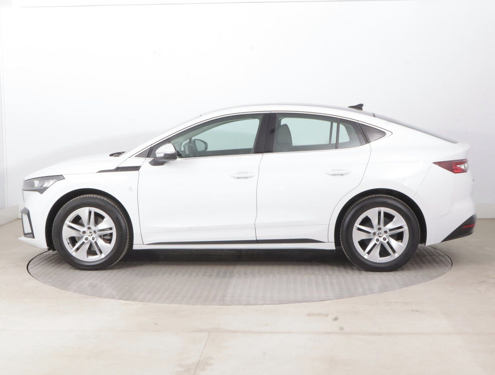 Škoda Enyaq Coupé, 60 (62 kWh), SoH 93%, Automat - fotka 3