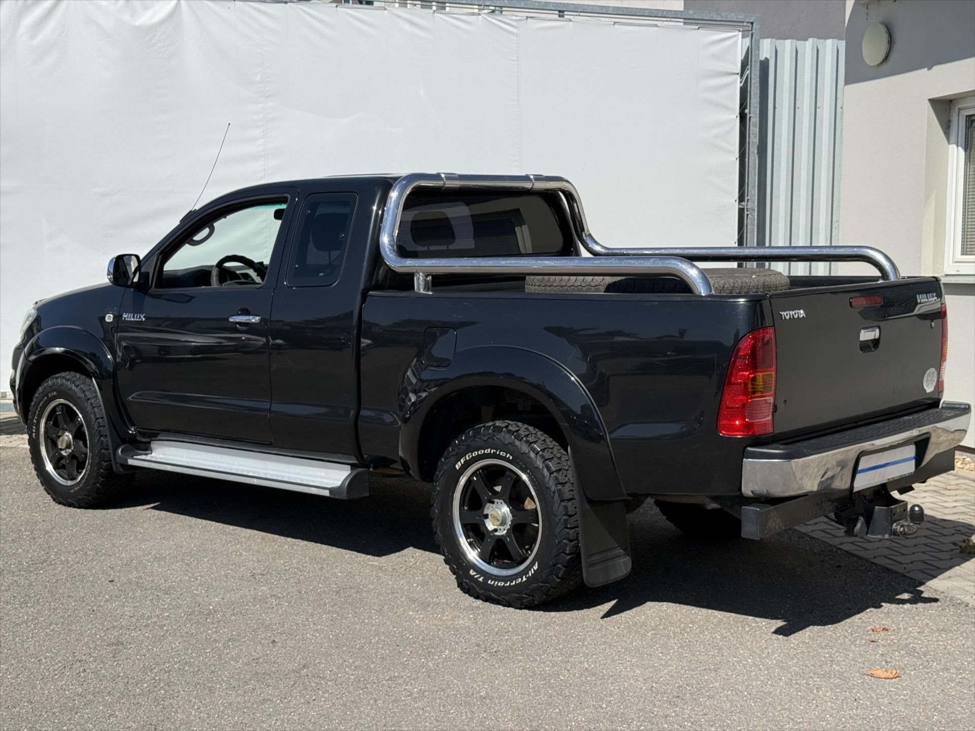 Toyota Hilux, 2,5 Extra Cab - fotka 5