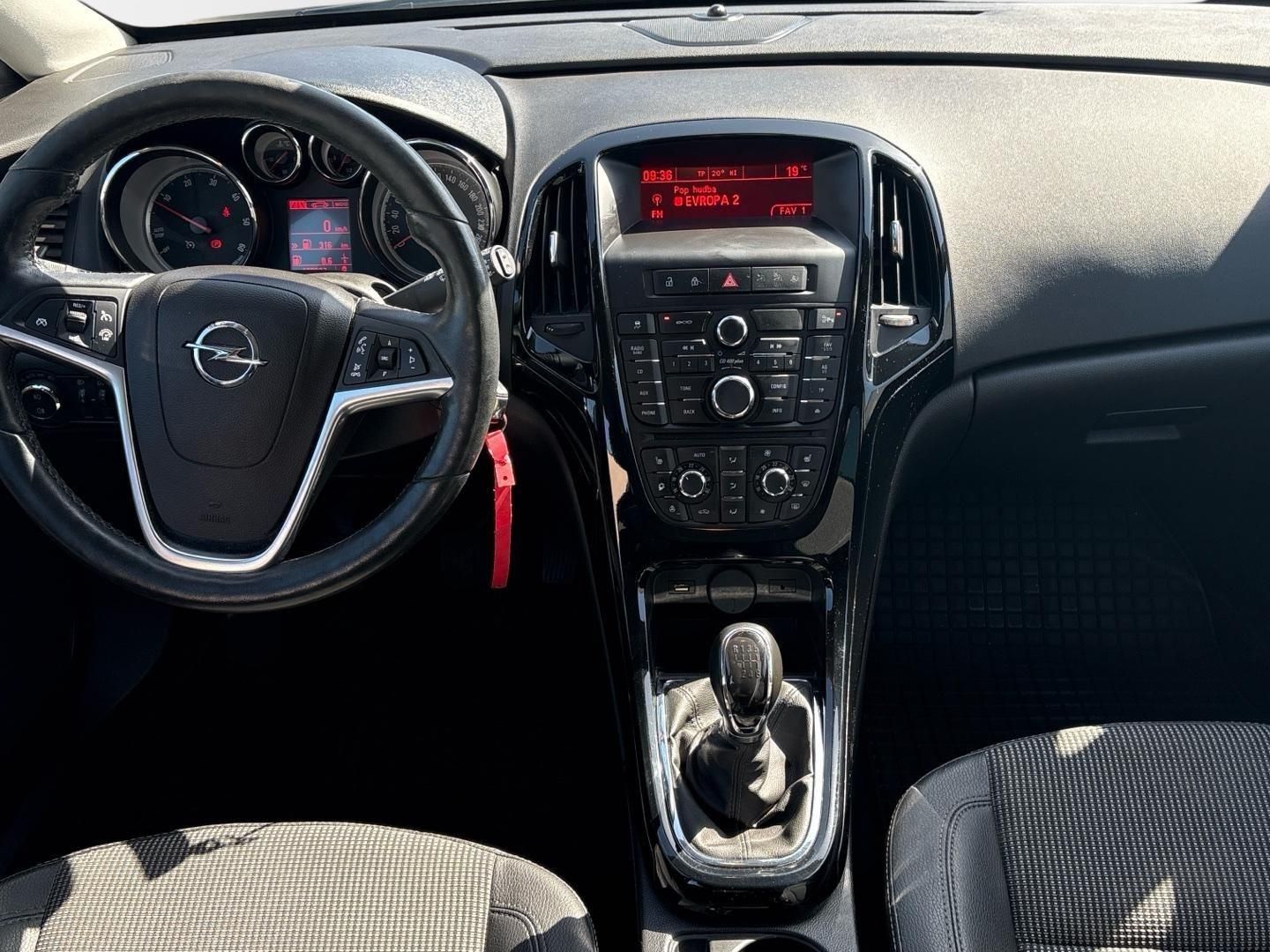 Opel Astra, 1.6 CDTi 100kW Enjoy ST S/S - fotka 5