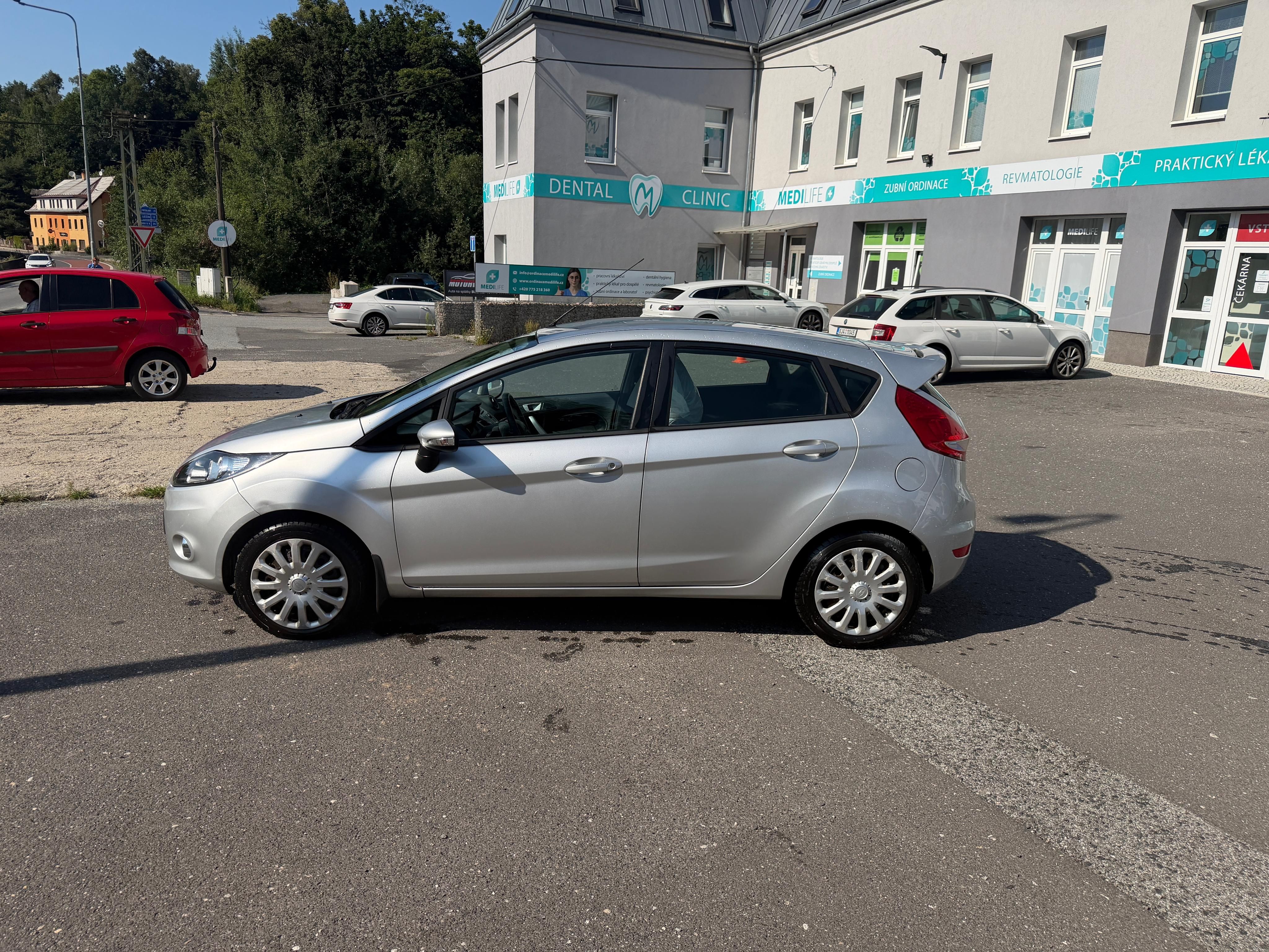 Ford Fiesta, 44kw,klimatizace - fotka 5