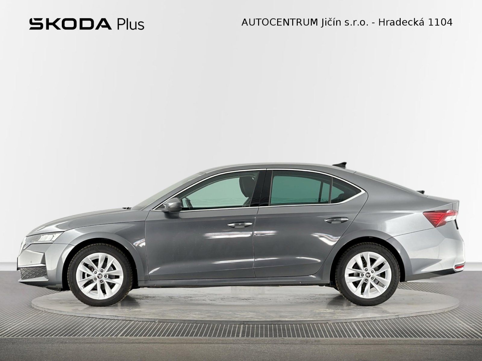 Škoda Octavia, DSG 1.5TSI 110kW Top Selection - fotka 3