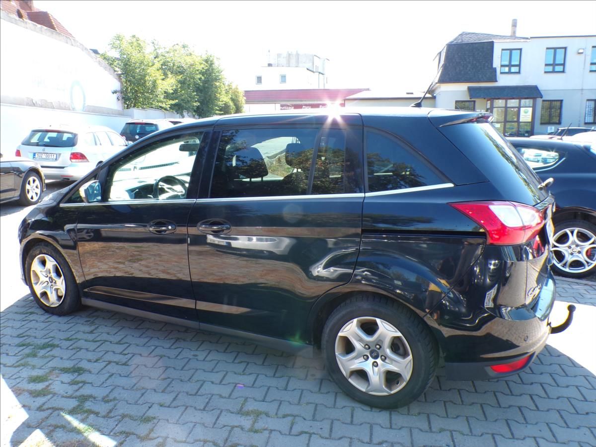 Ford Grand C-MAX, 1,6 i 110kW  7.MÍST,TAŽ.ZAŘ. - fotka 6
