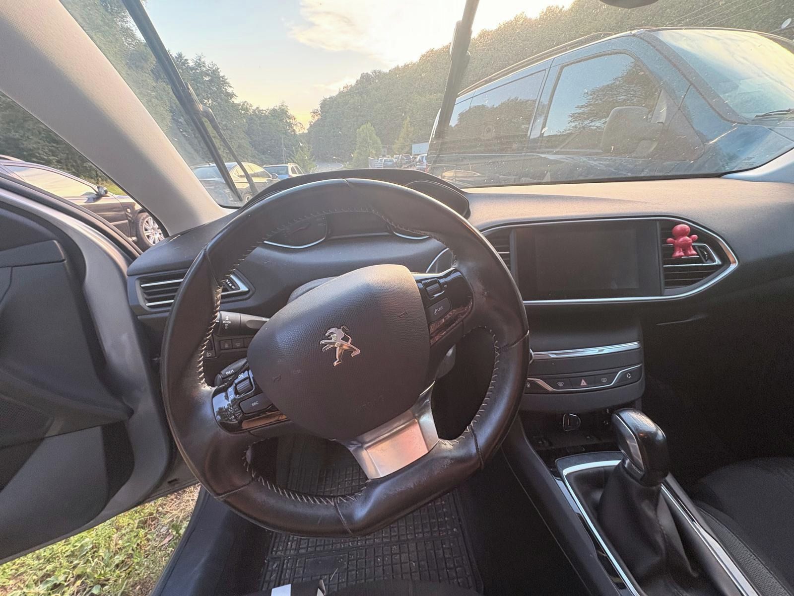 Peugeot 308 - fotka 6