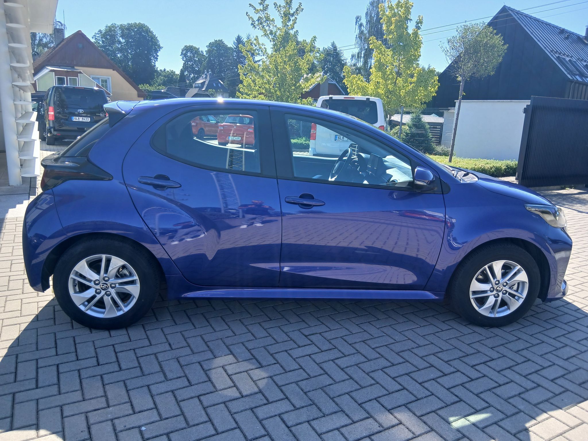 Toyota Yaris, 1.5 Hybrid e-CVT Comfort - fotka 6