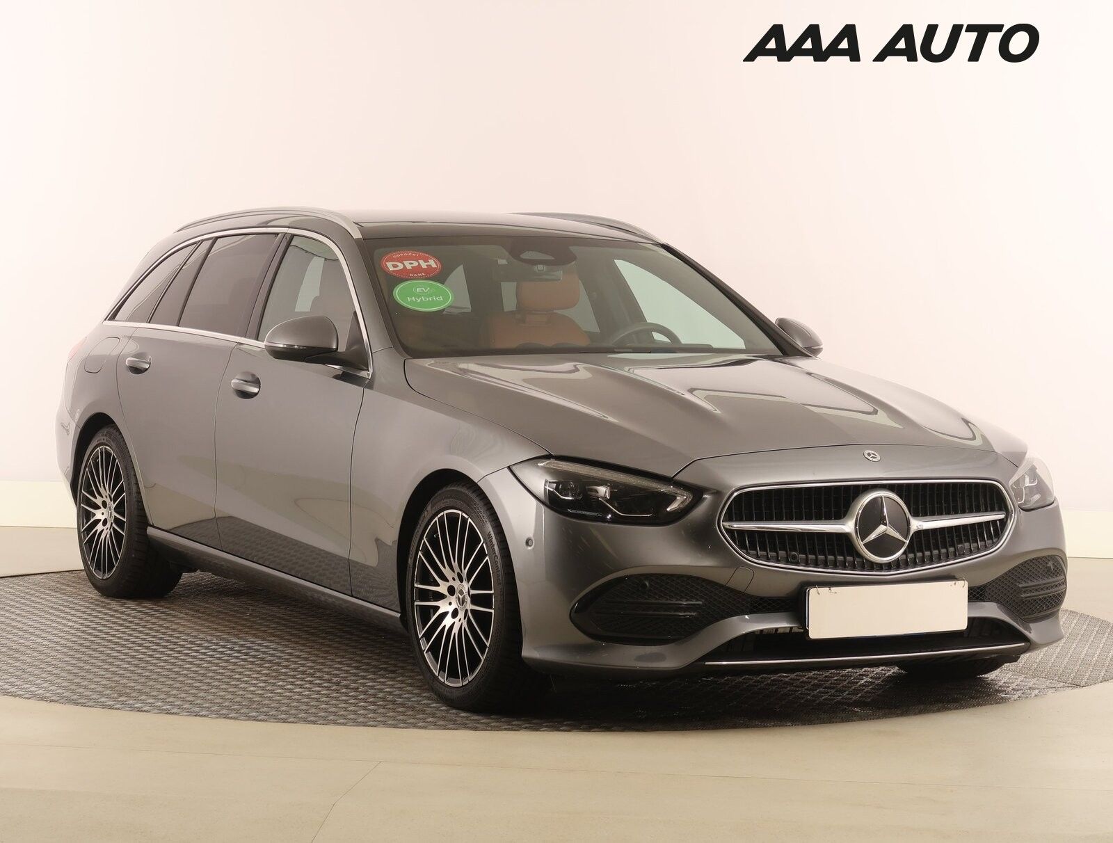 Mercedes-Benz Třídy C, 180, virtualní kokpit