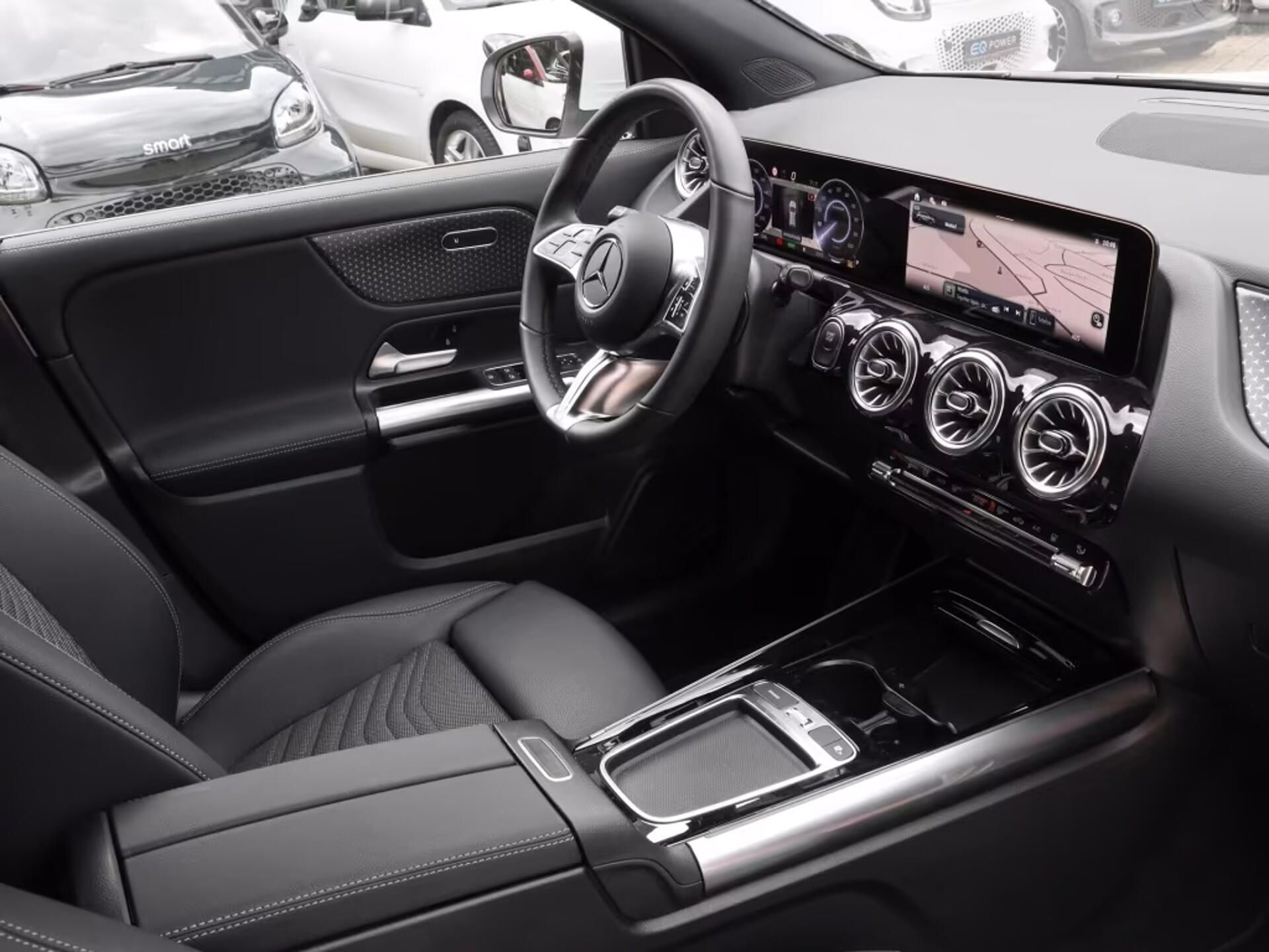 Mercedes-Benz EQA, 300 4M Progressive Kam LED Nav - fotka 5