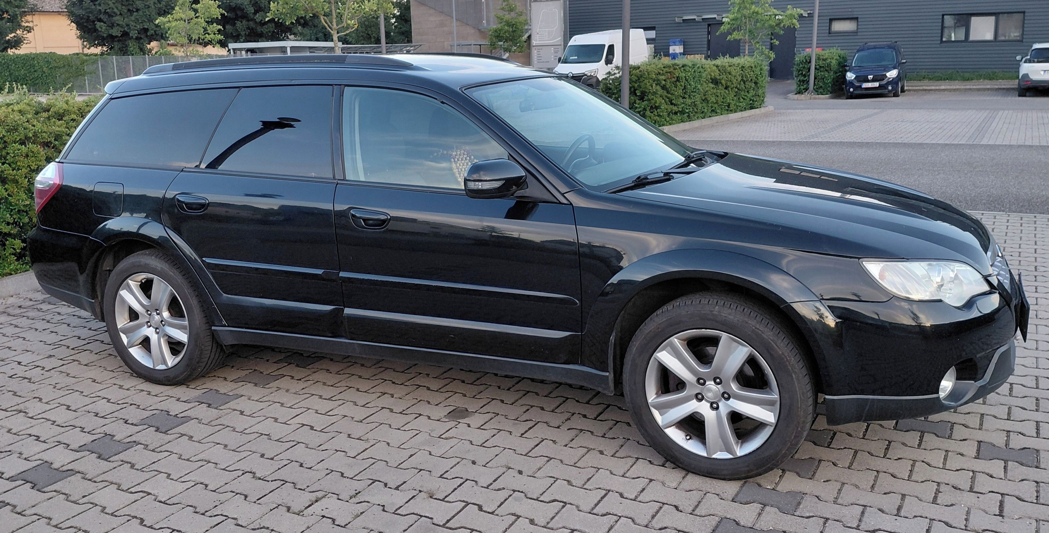 Subaru Outback, 2.5i 4x4 koupeno v ČR, Neboura - fotka 5