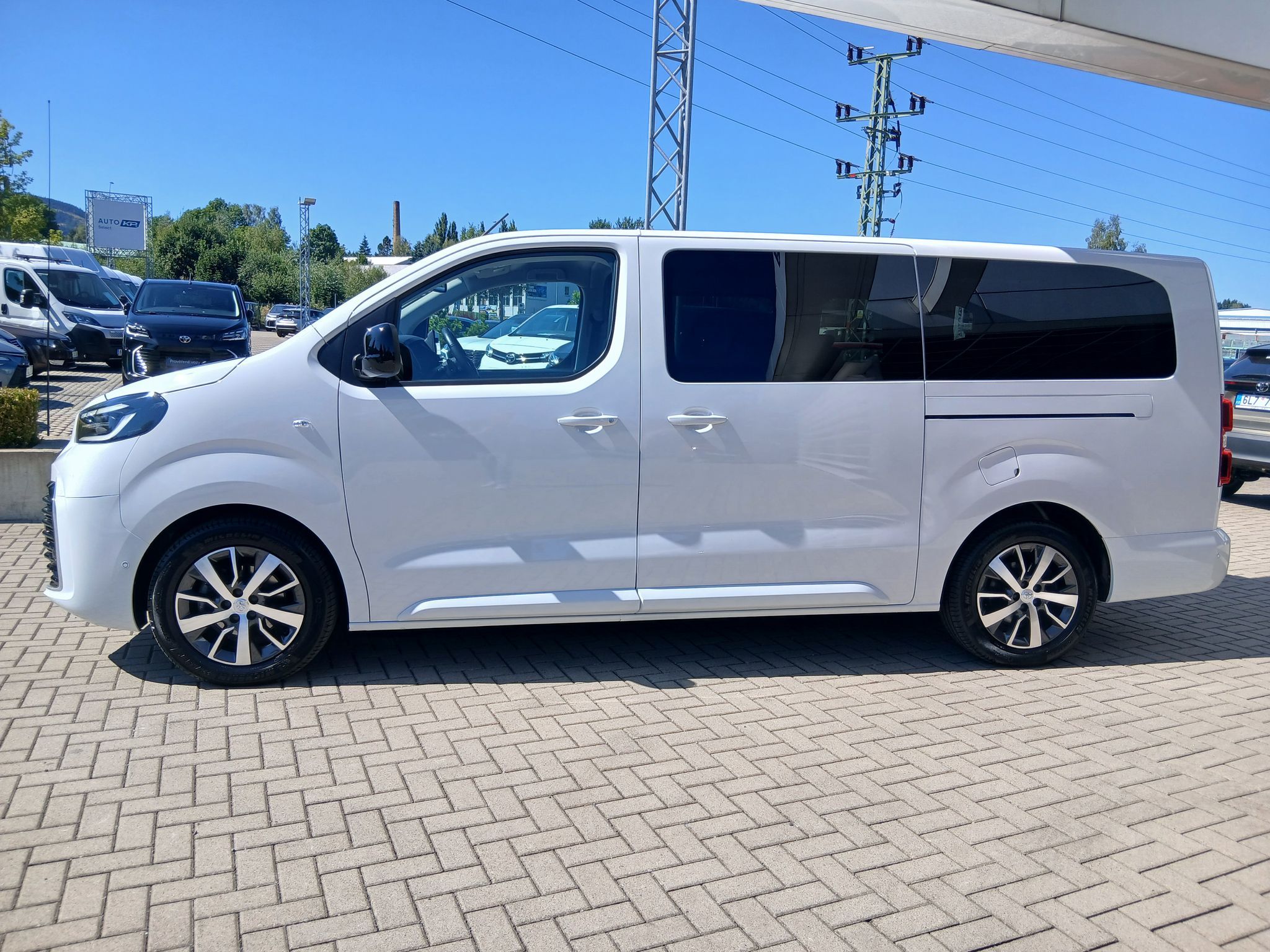 Toyota Proace Verso, 2.0 177k L2 Family Webasto 8AT - fotka 3