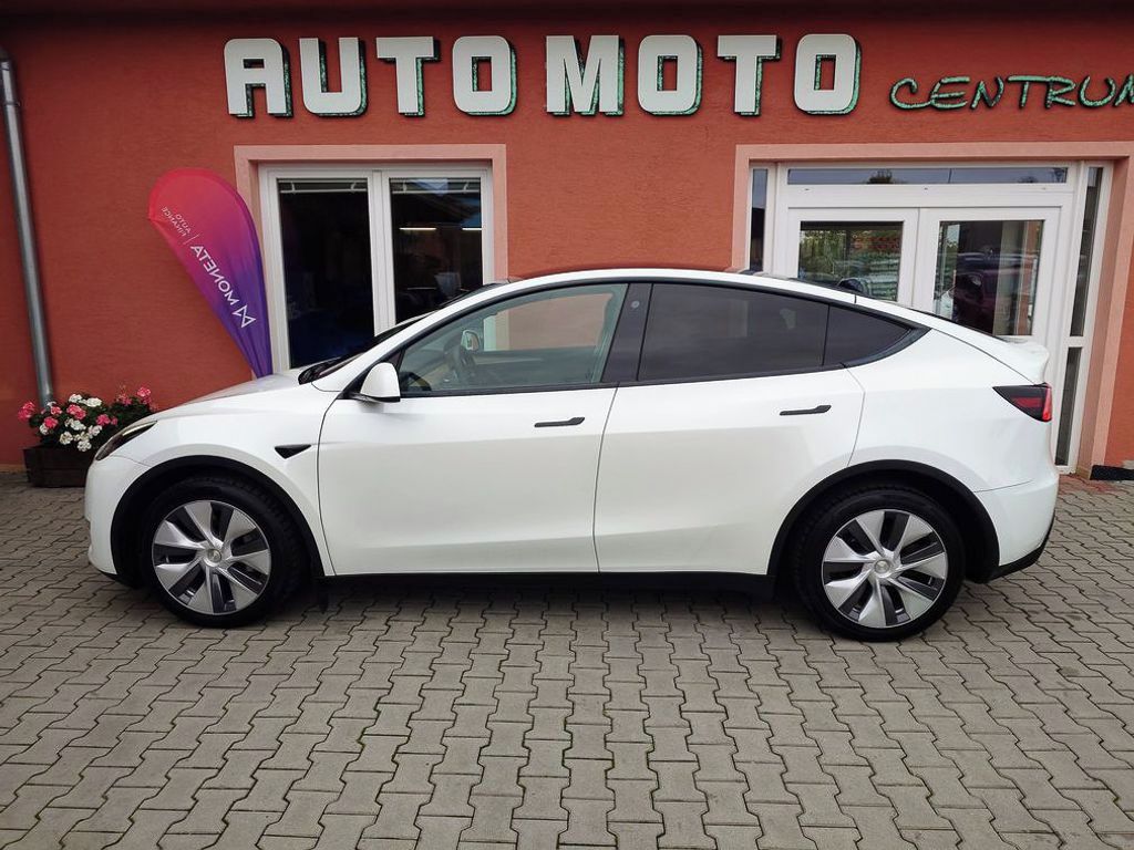 Tesla Model Y, Standard plus RWD 220kW SOH 95 - fotka 2