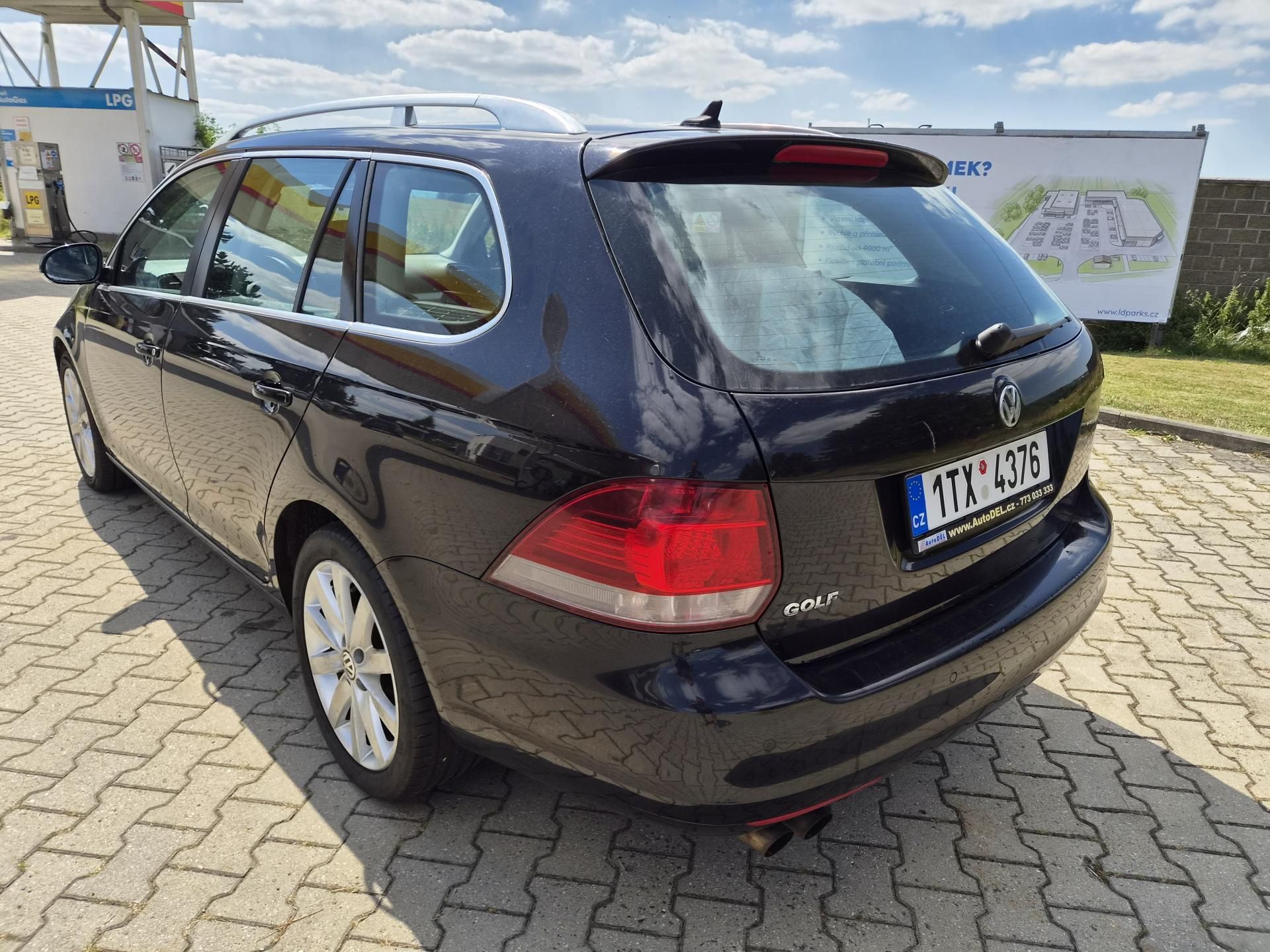Volkswagen Golf, 2,0 TDI HIGHL - fotka 5