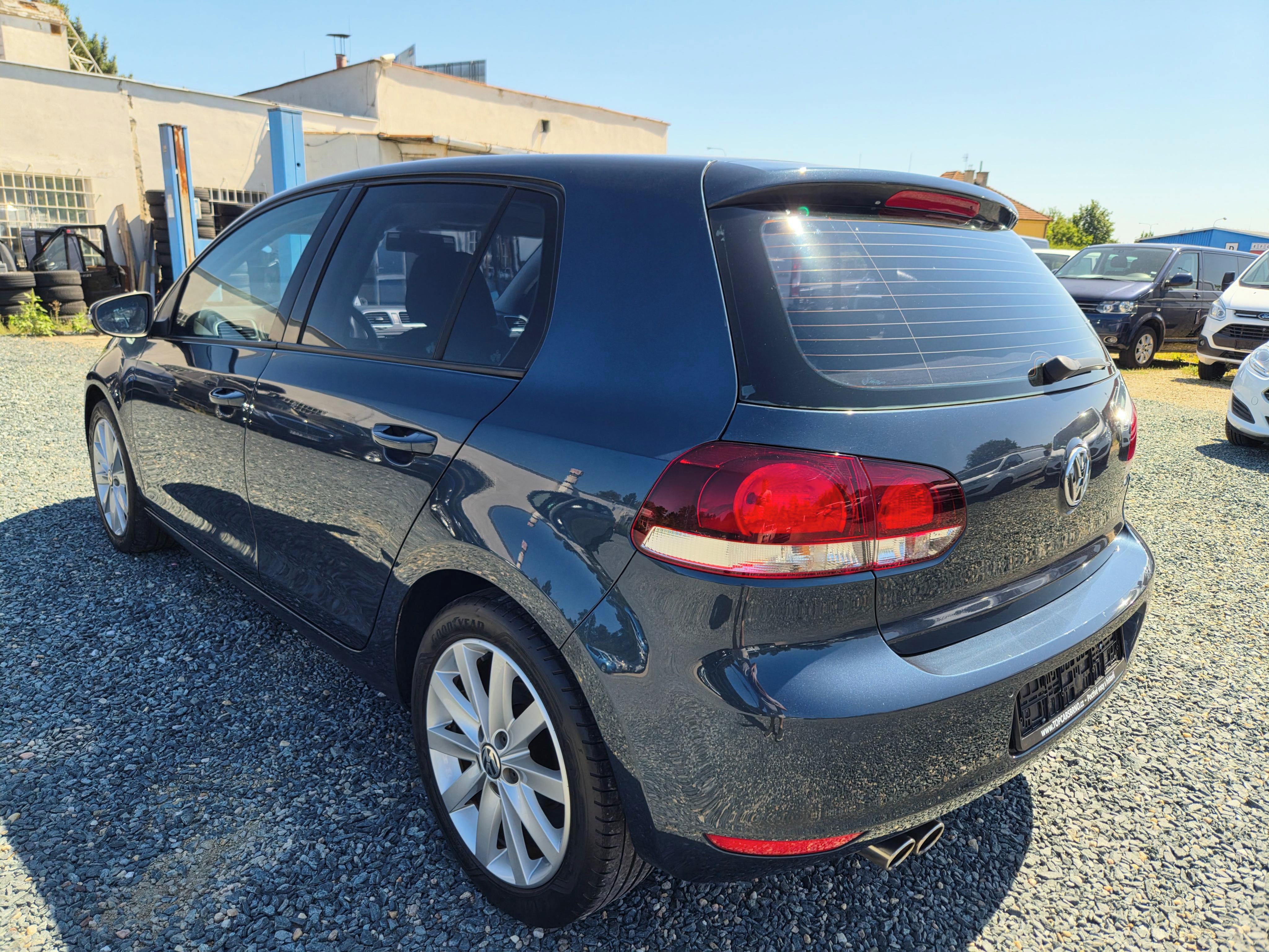 Volkswagen Golf, 1.4 TSI 90KW PO SERVISU - fotka 5