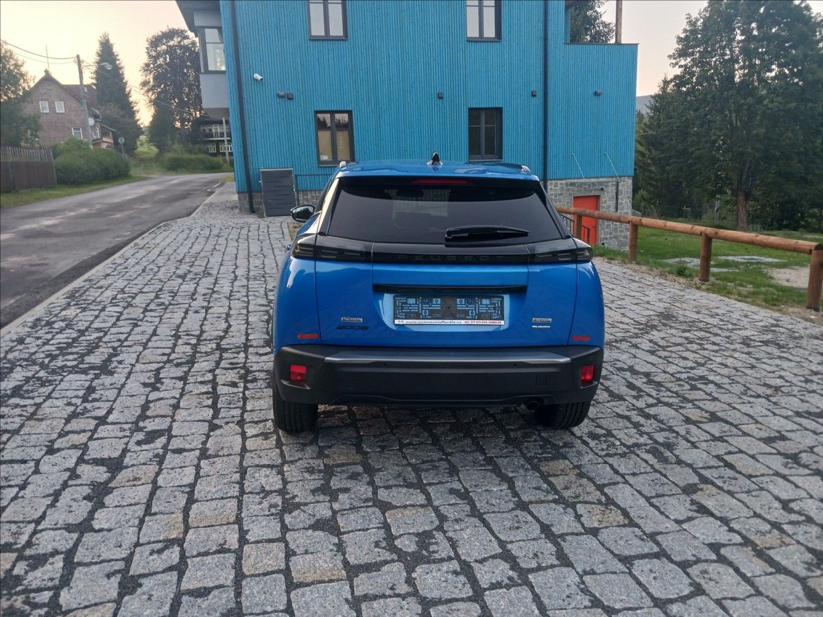 Peugeot 2008, 1,2 ALLURE LIMITED edition - fotka 4