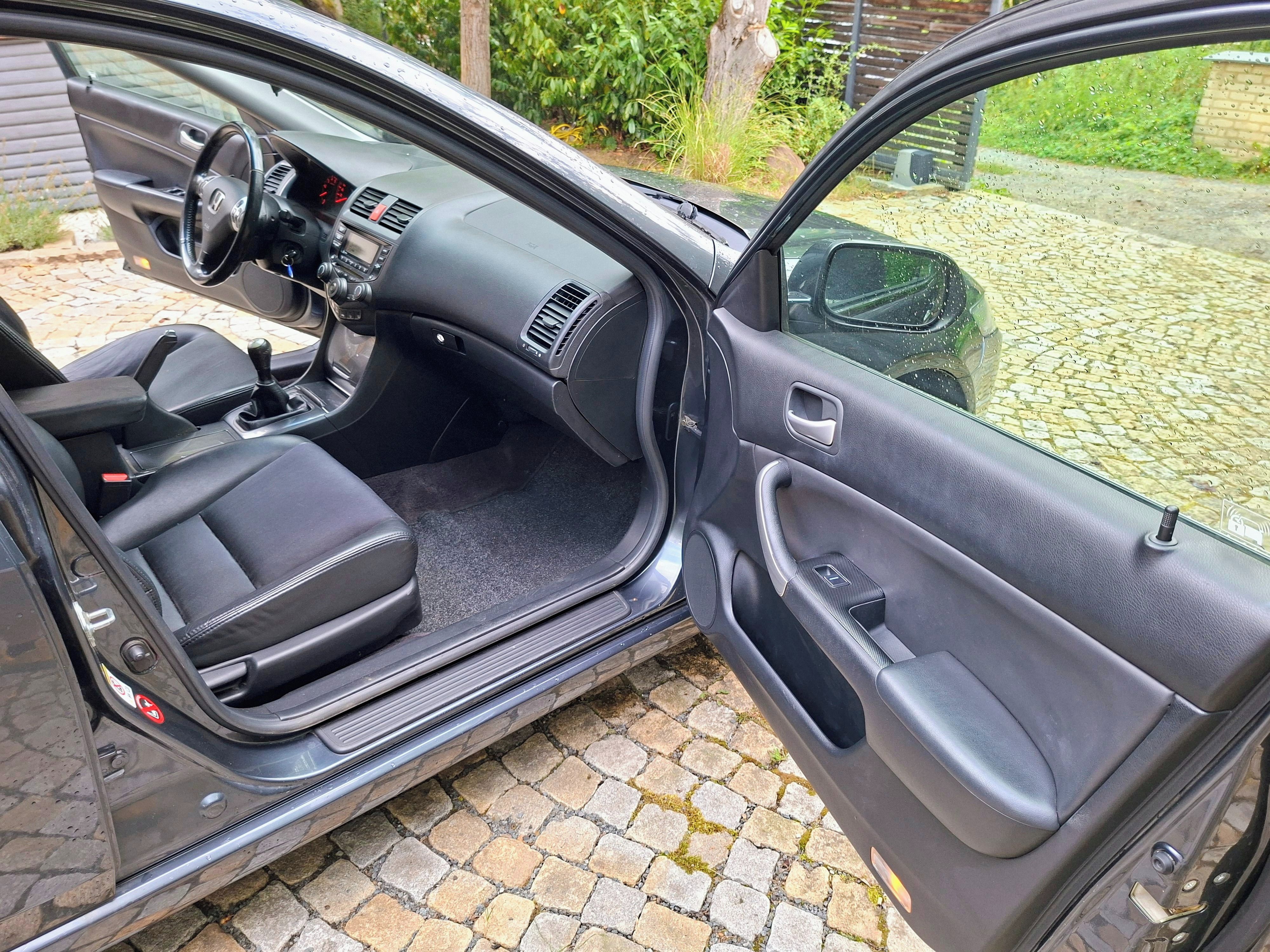 Honda Accord, 2.2.iCTDi, 1.majitel, 182tKm - fotka 6