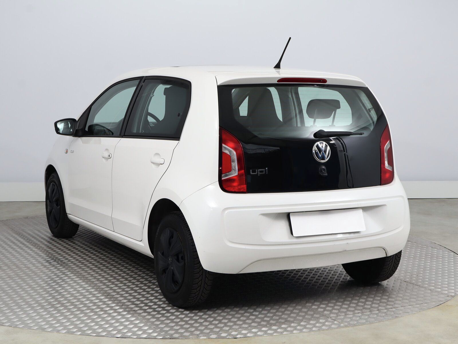 Volkswagen Up!, 1.0 MPI, Klima, El. okna - fotka 4