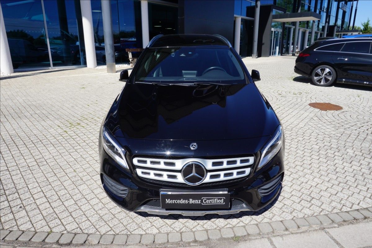 Mercedes-Benz GLA, 2,1 220d 4M 1.maj ČR - fotka 2