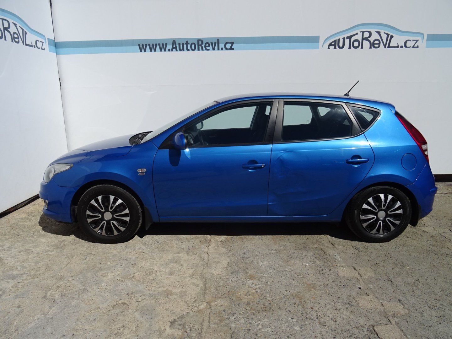 Hyundai i30, 1.4i,80kW,NovéČR,klima - fotka 6