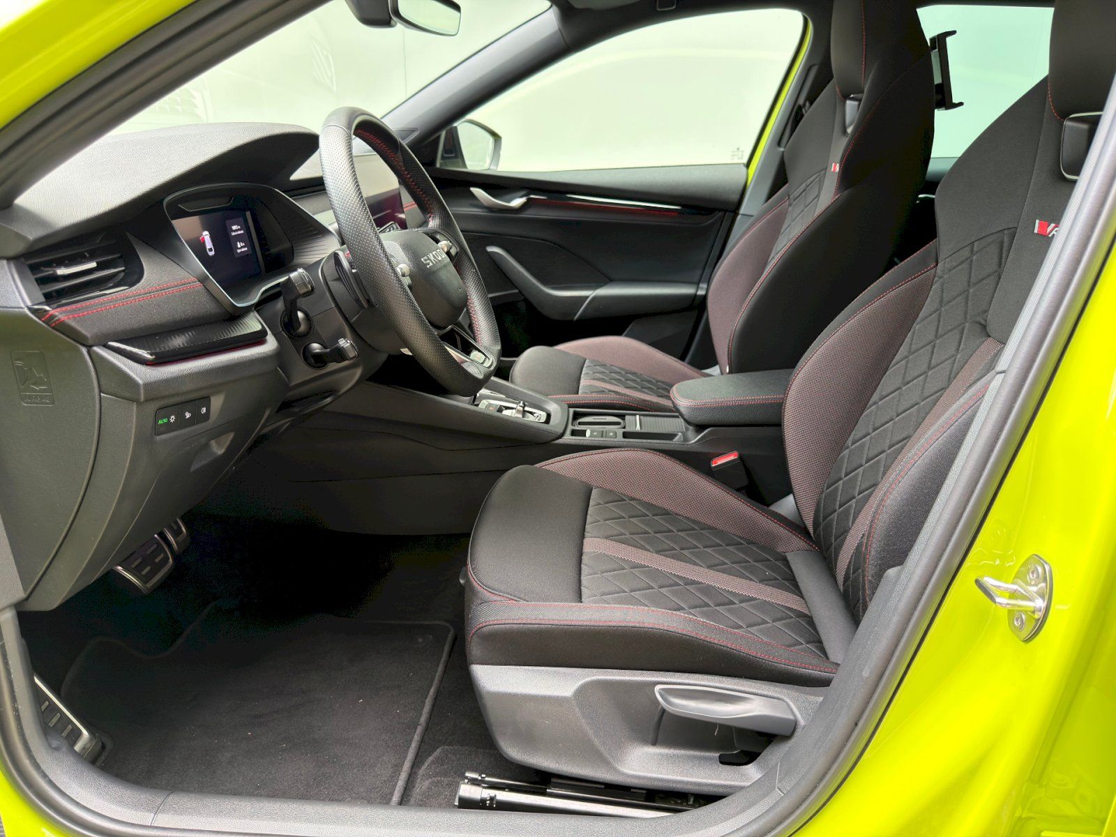 Škoda Octavia, 2.0 TSI 195kW RS DSG - fotka 6