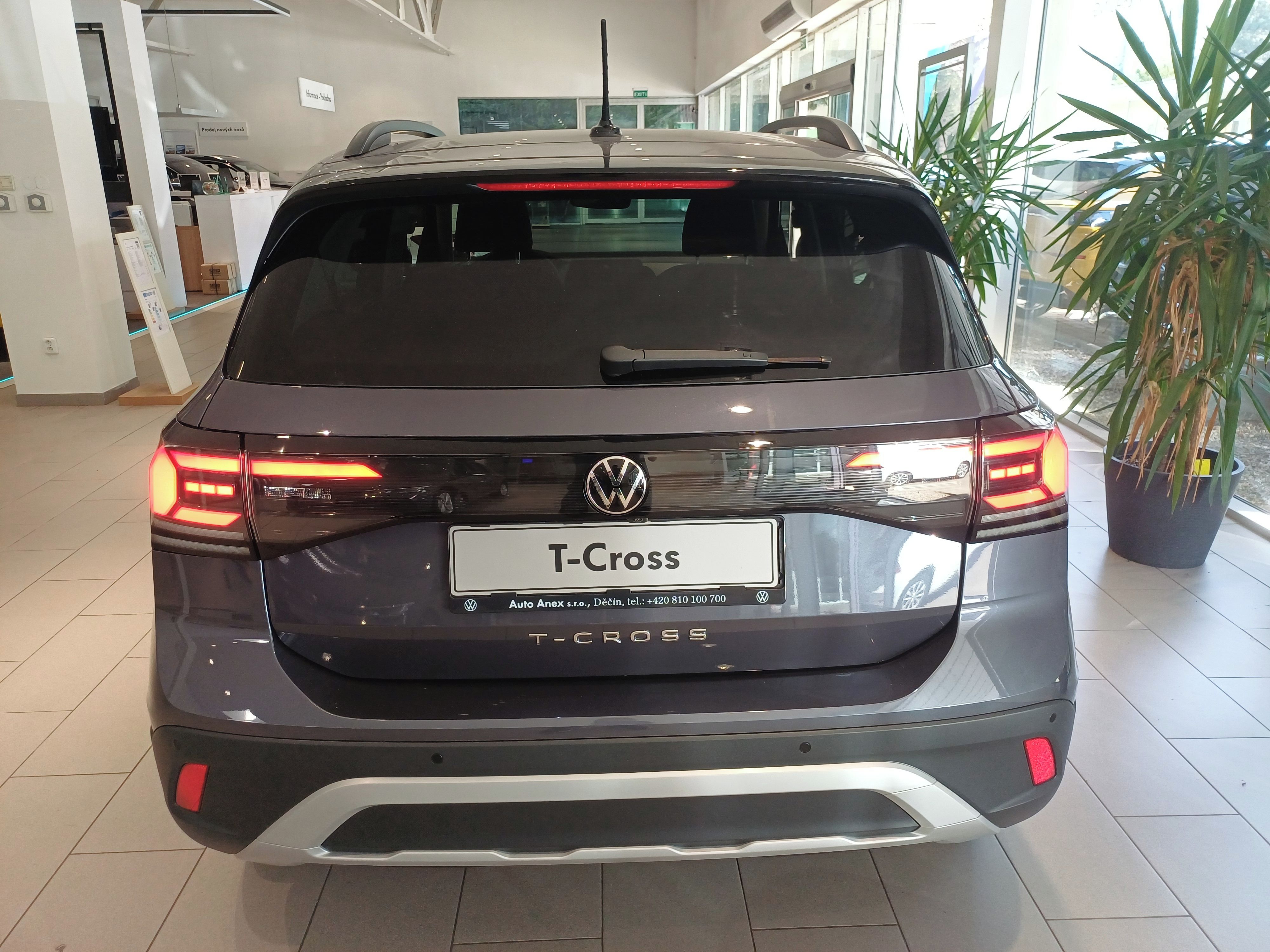 Volkswagen T-Cross, VW T-CROSS LOVE,1.0TSI 85kW - fotka 5