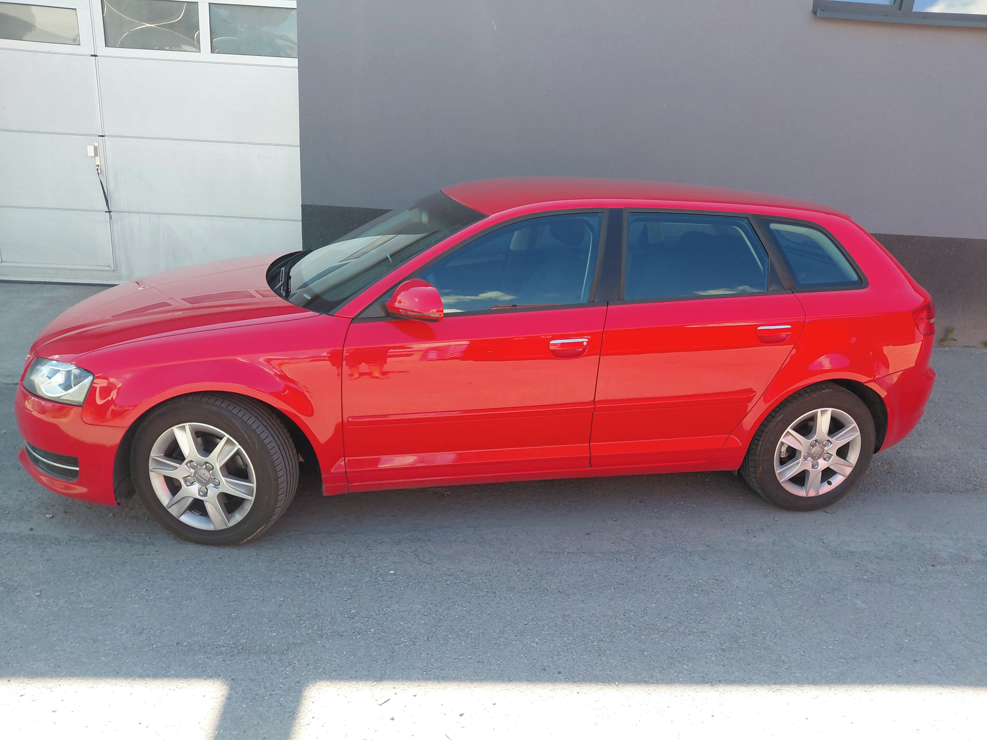 Audi A3, 1.2 TFSi 77 kW bi-xenony, DSG - fotka 3