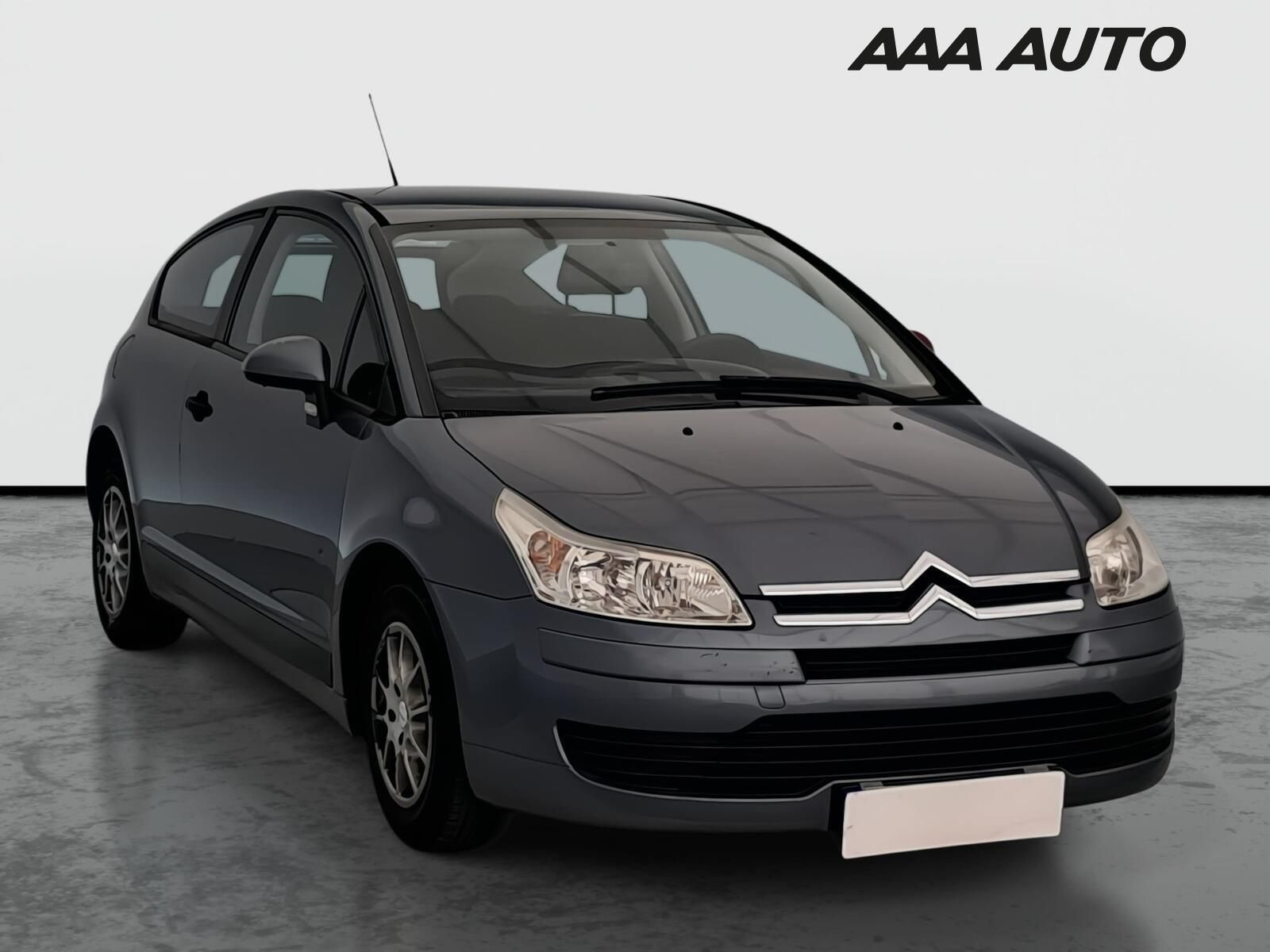 Citroën C4, 1.4 16V, po STK, rezervace